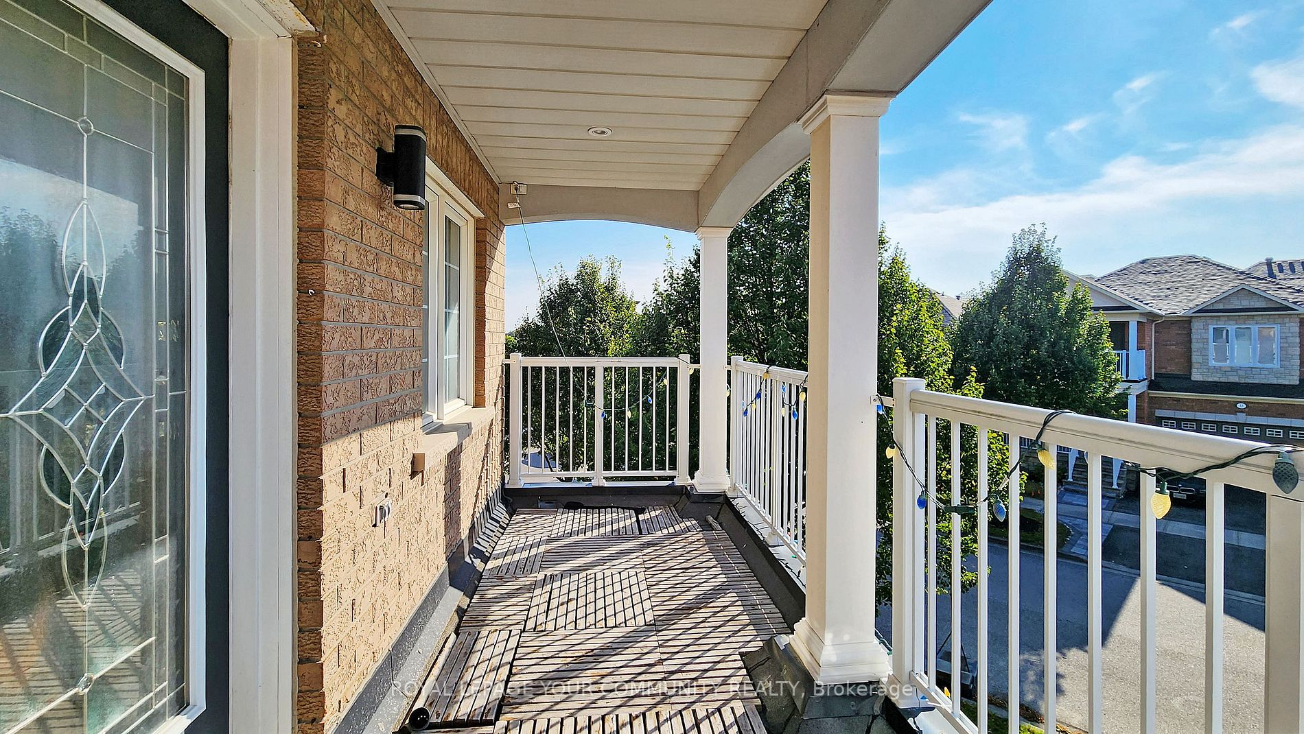 8 Candlewood Crt