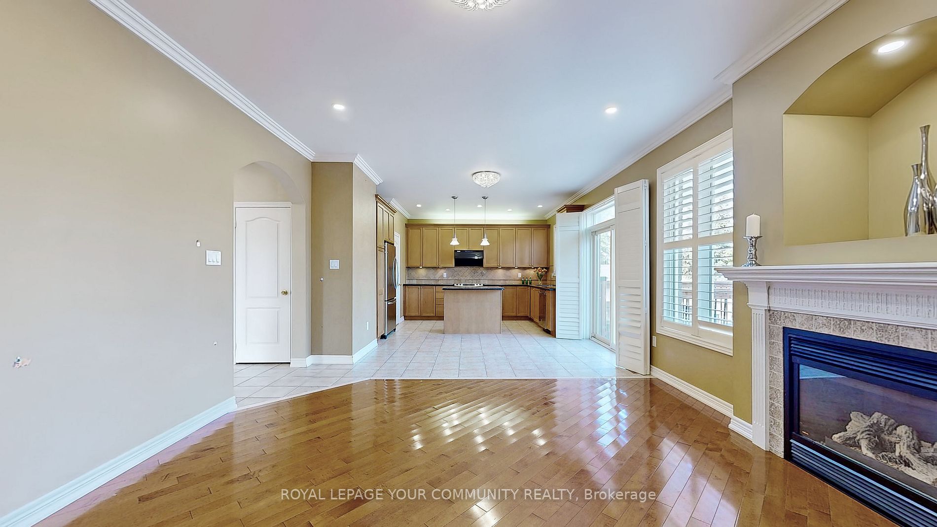 8 Candlewood Crt