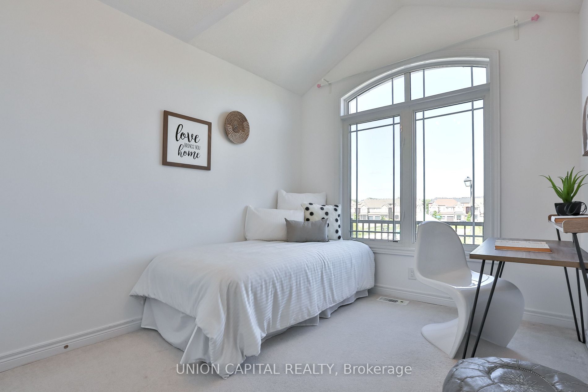 45 Fimco Cres