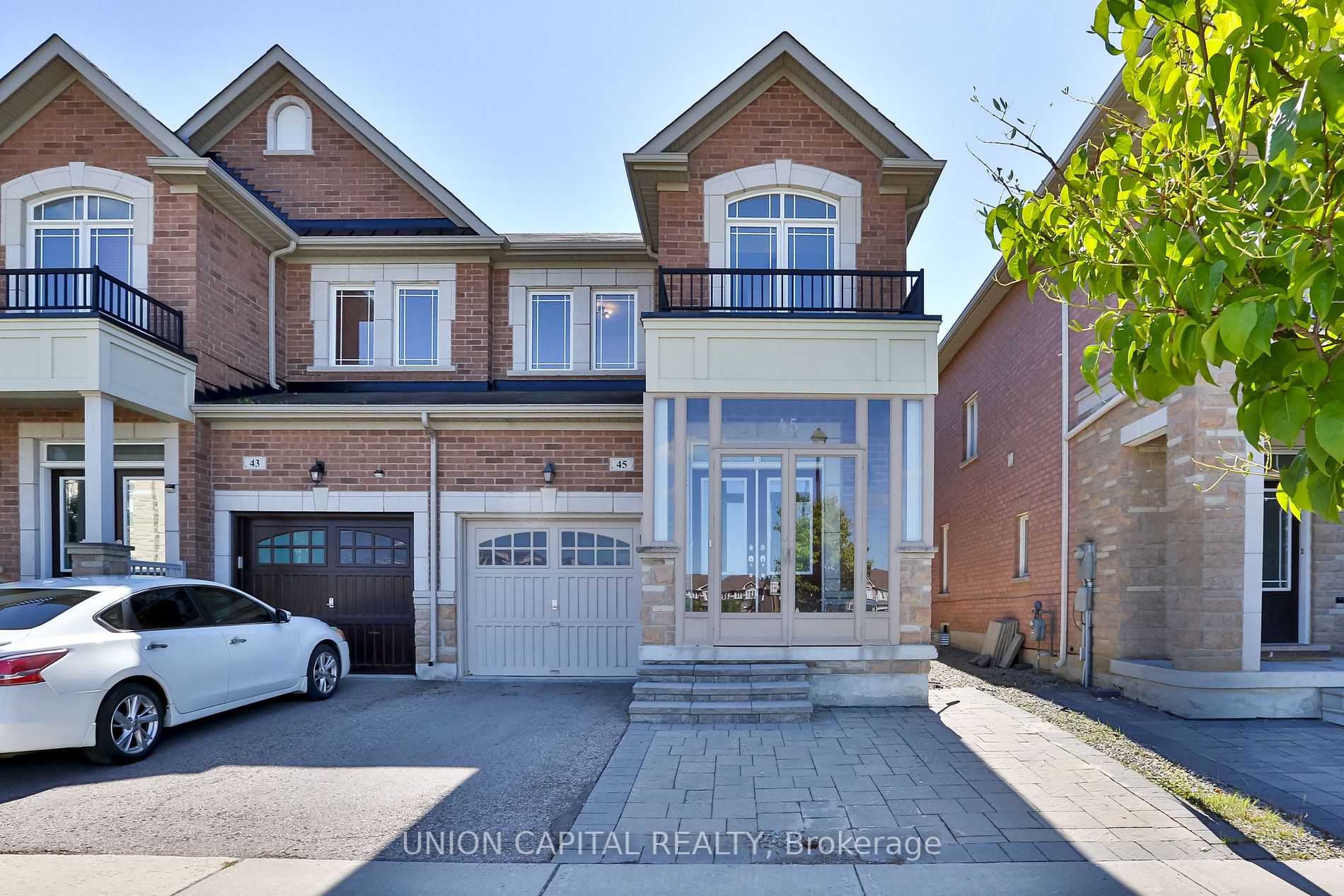 45 Fimco Cres