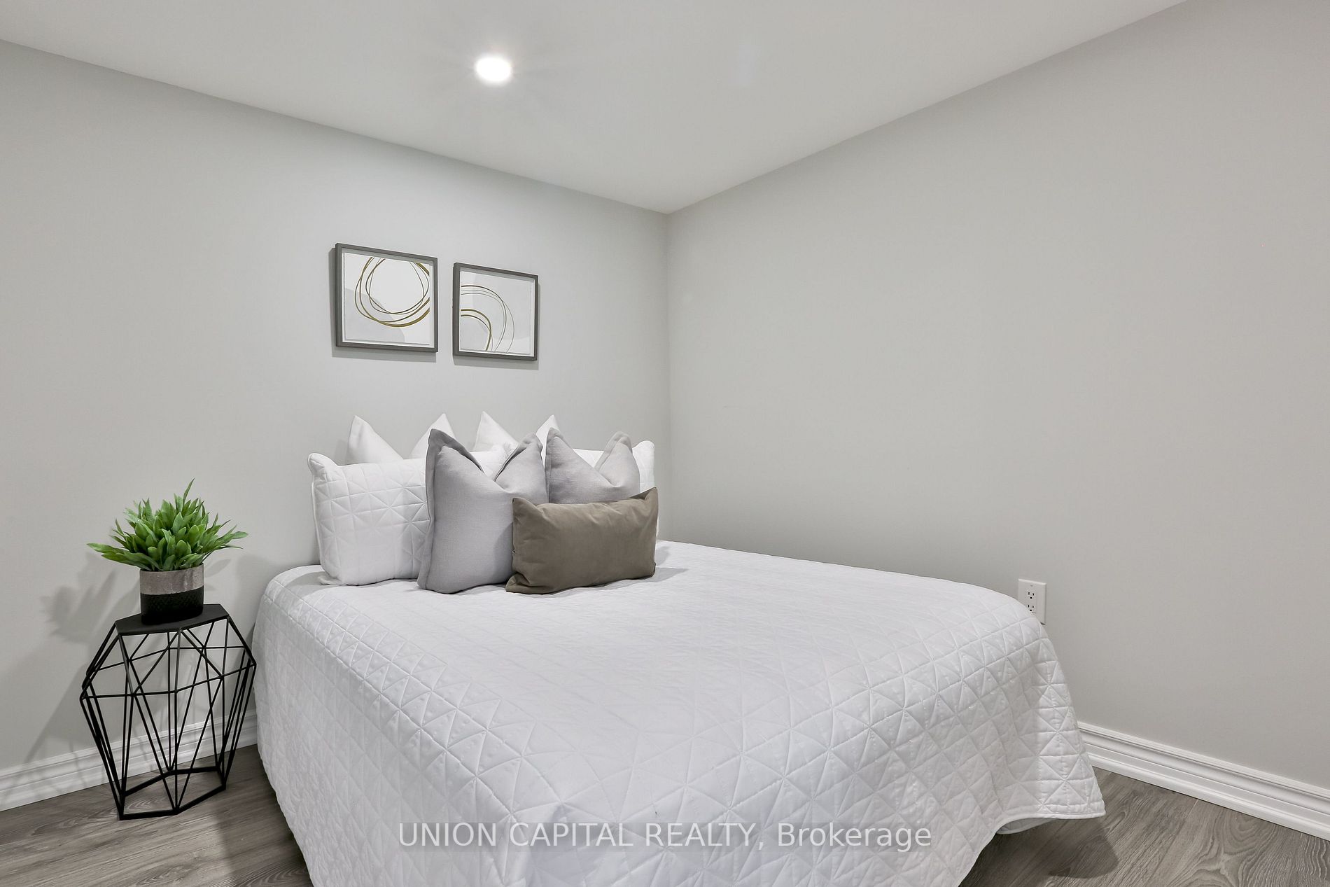 45 Fimco Cres