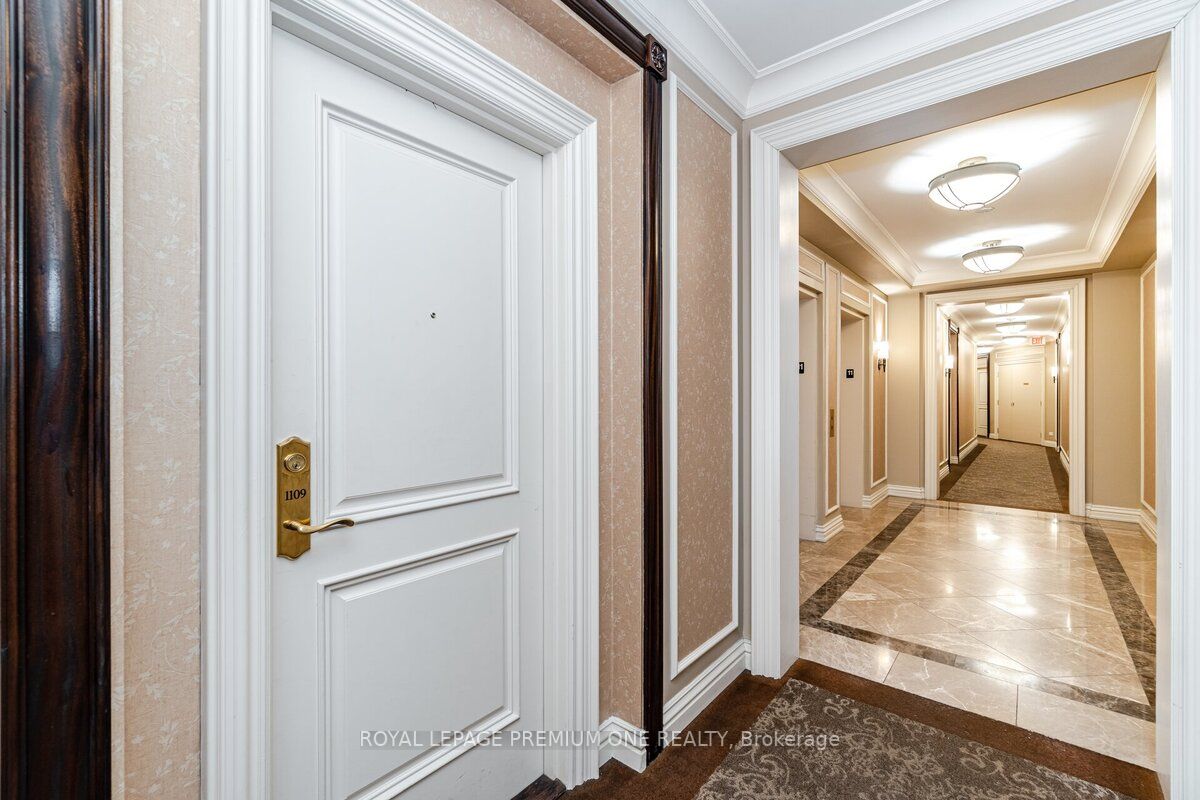 9235 Jane St, #1109
