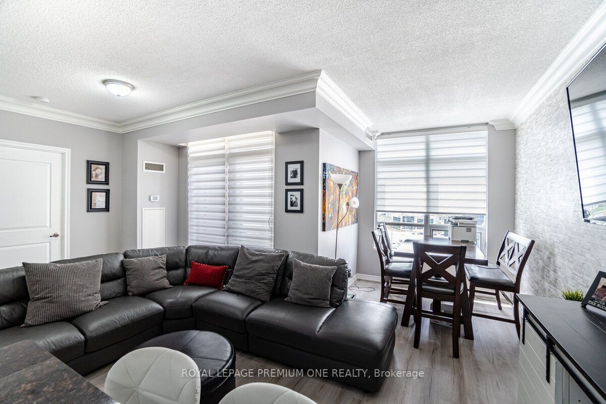 9235 Jane St, #1109