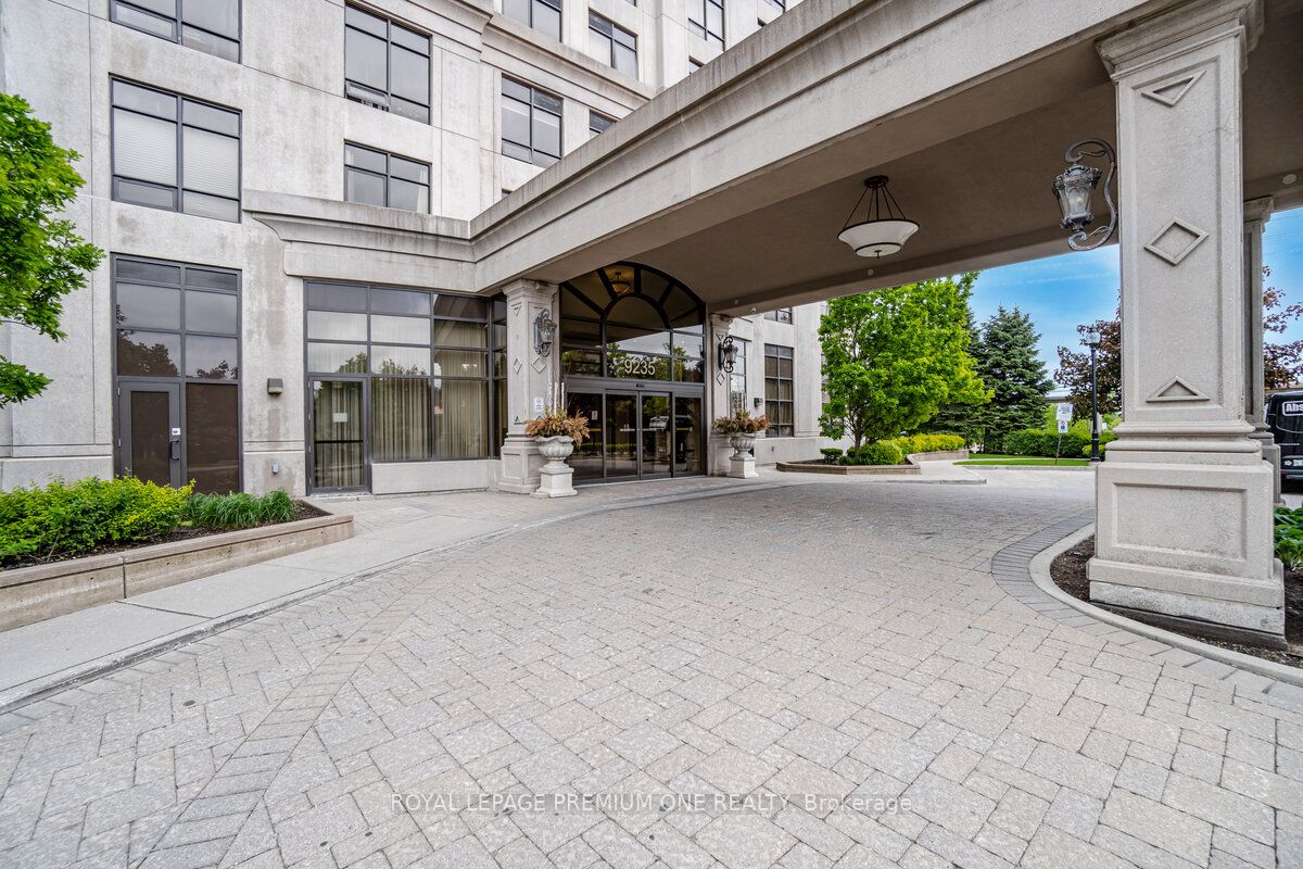 9235 Jane St, #1109