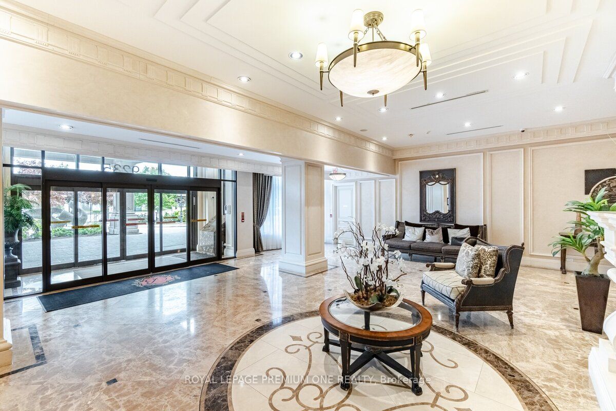 9235 Jane St, #1109
