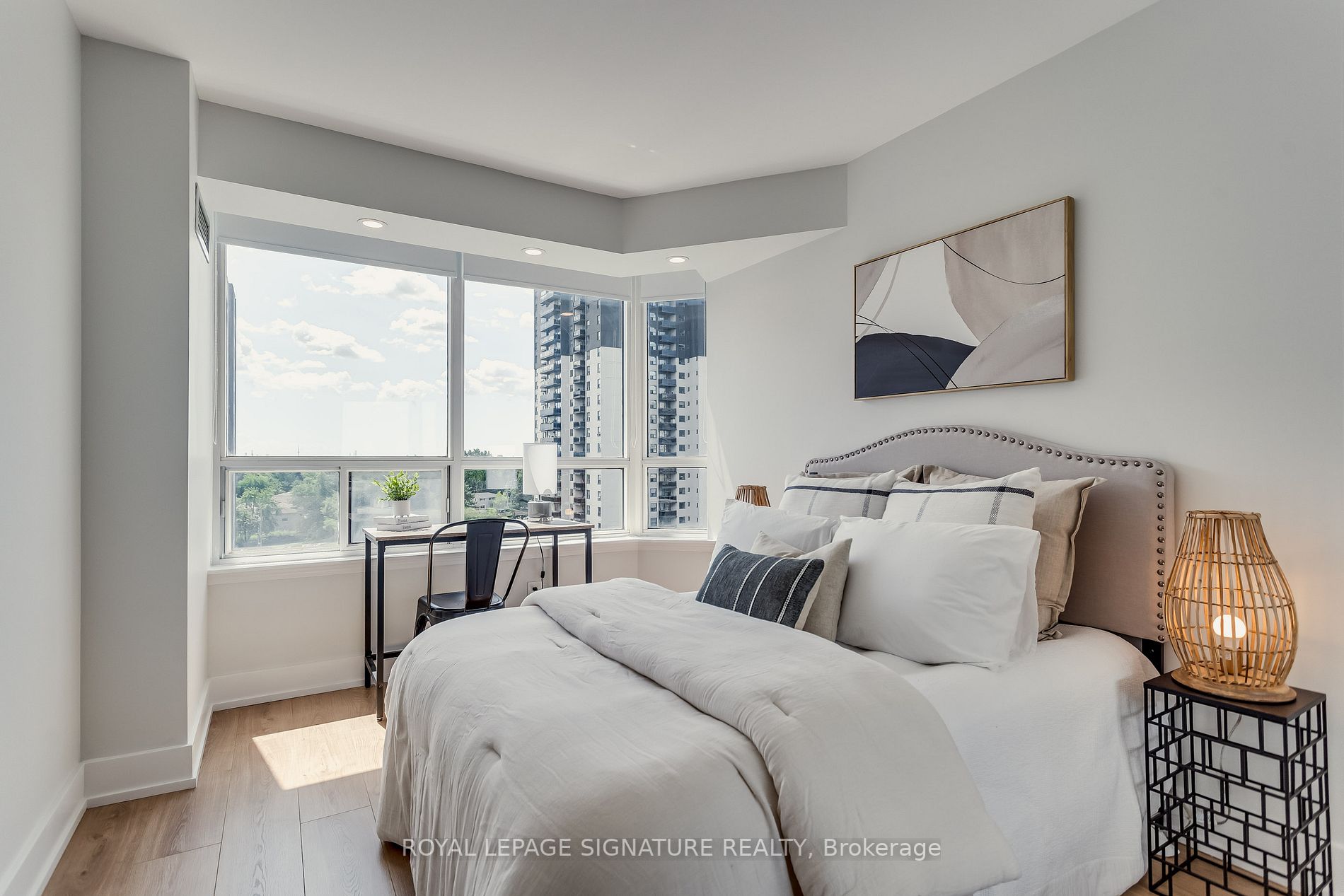 91 Townsgate Dr, #804