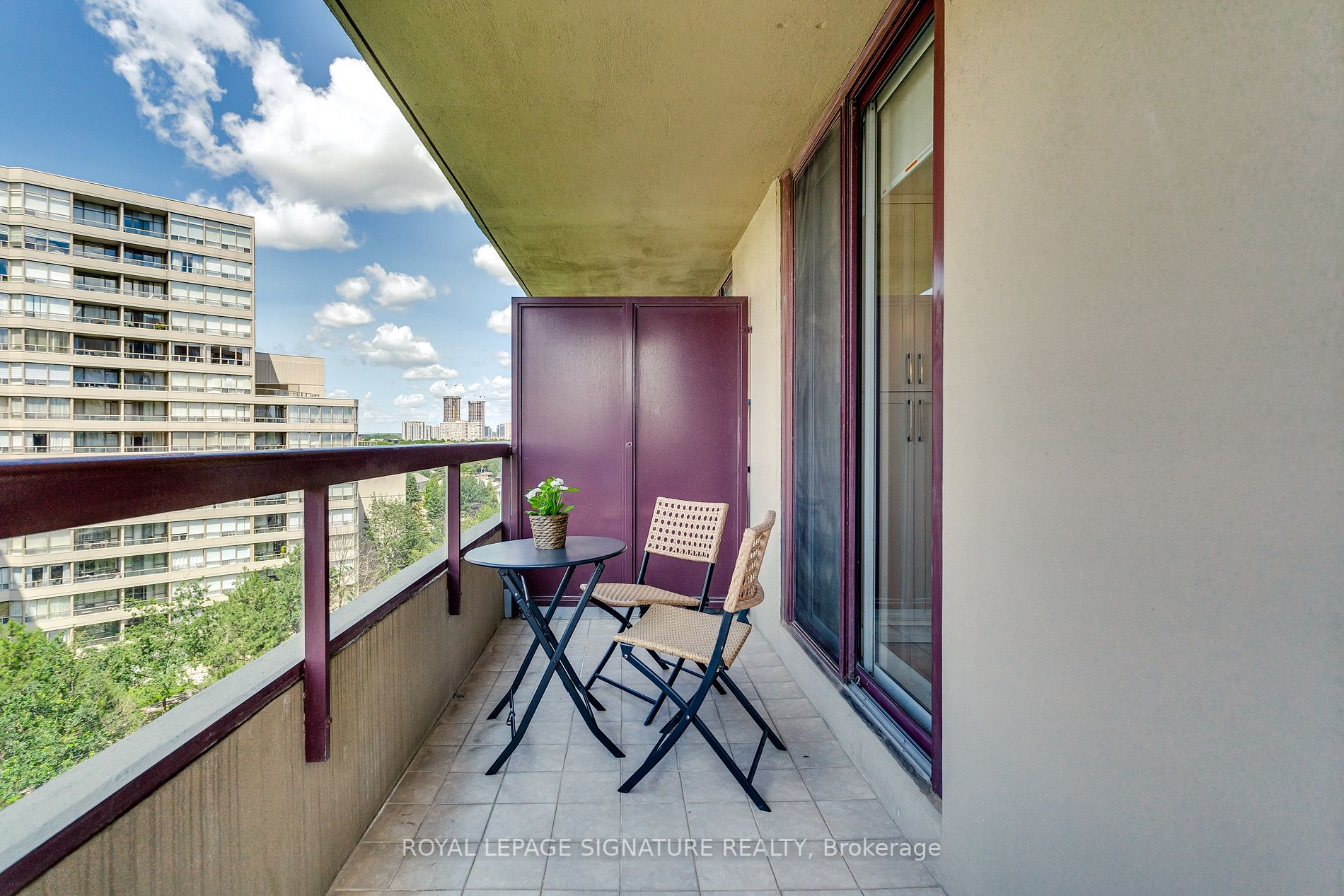 91 Townsgate Dr, #804