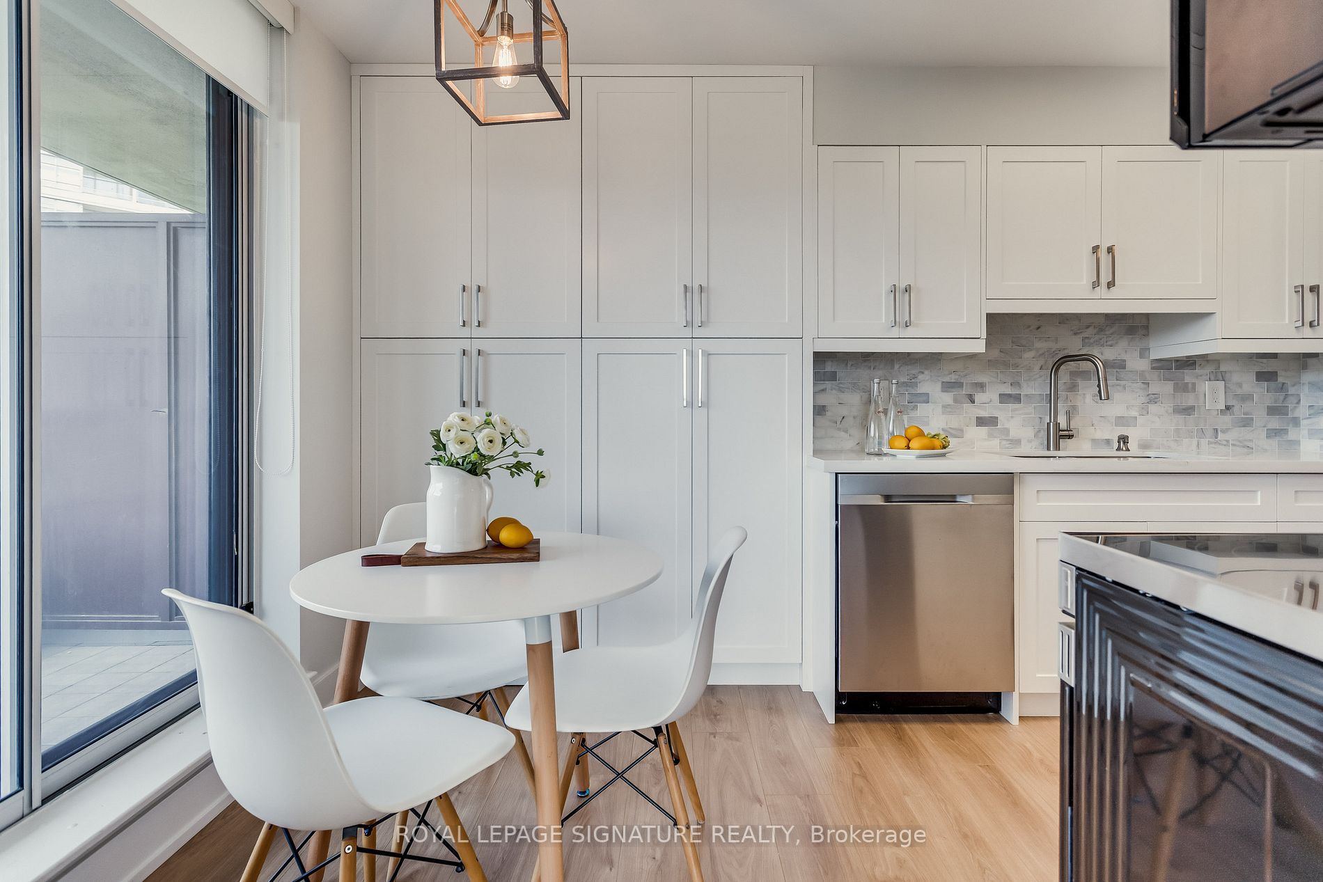 91 Townsgate Dr, #804