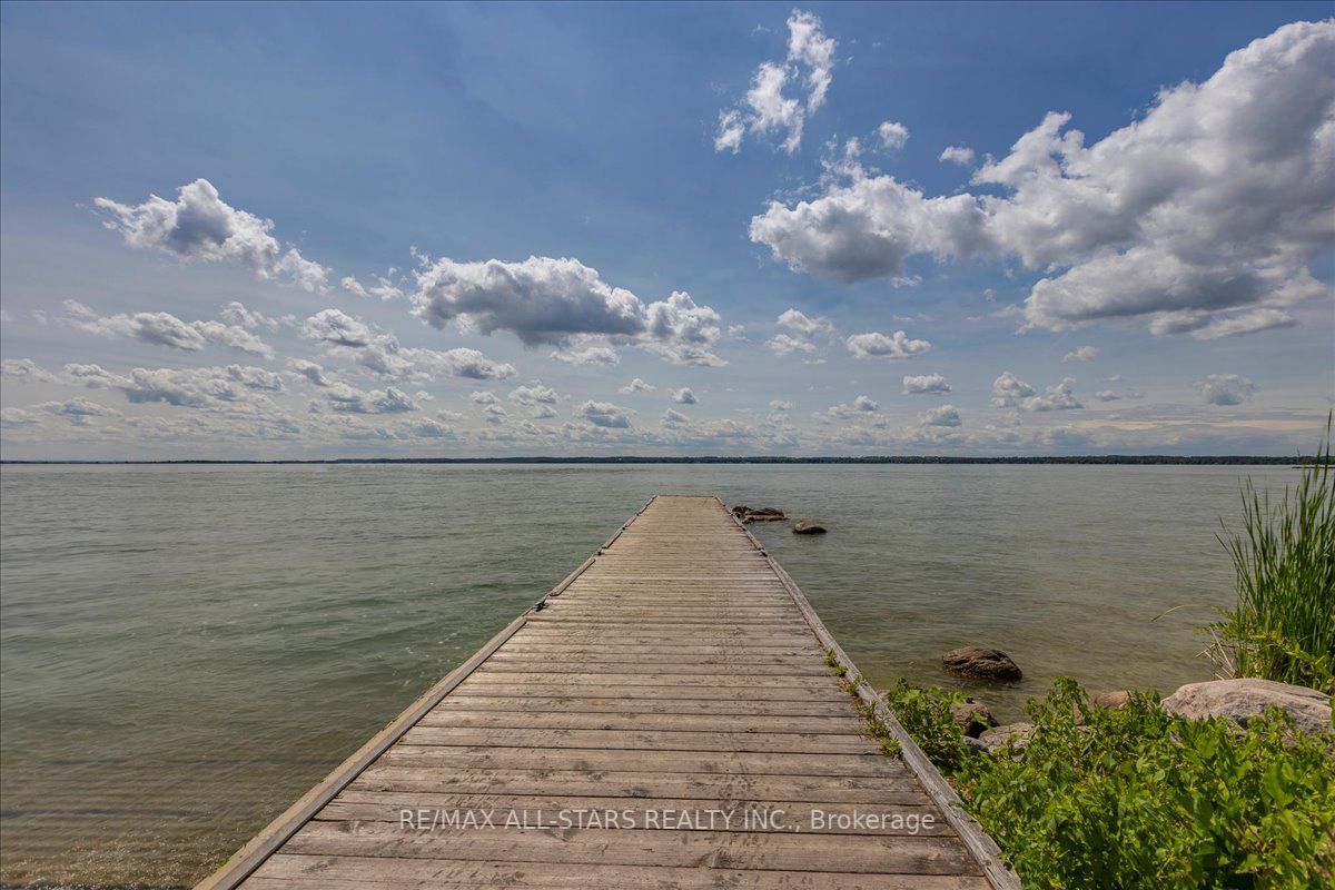 35 Lake Dr N