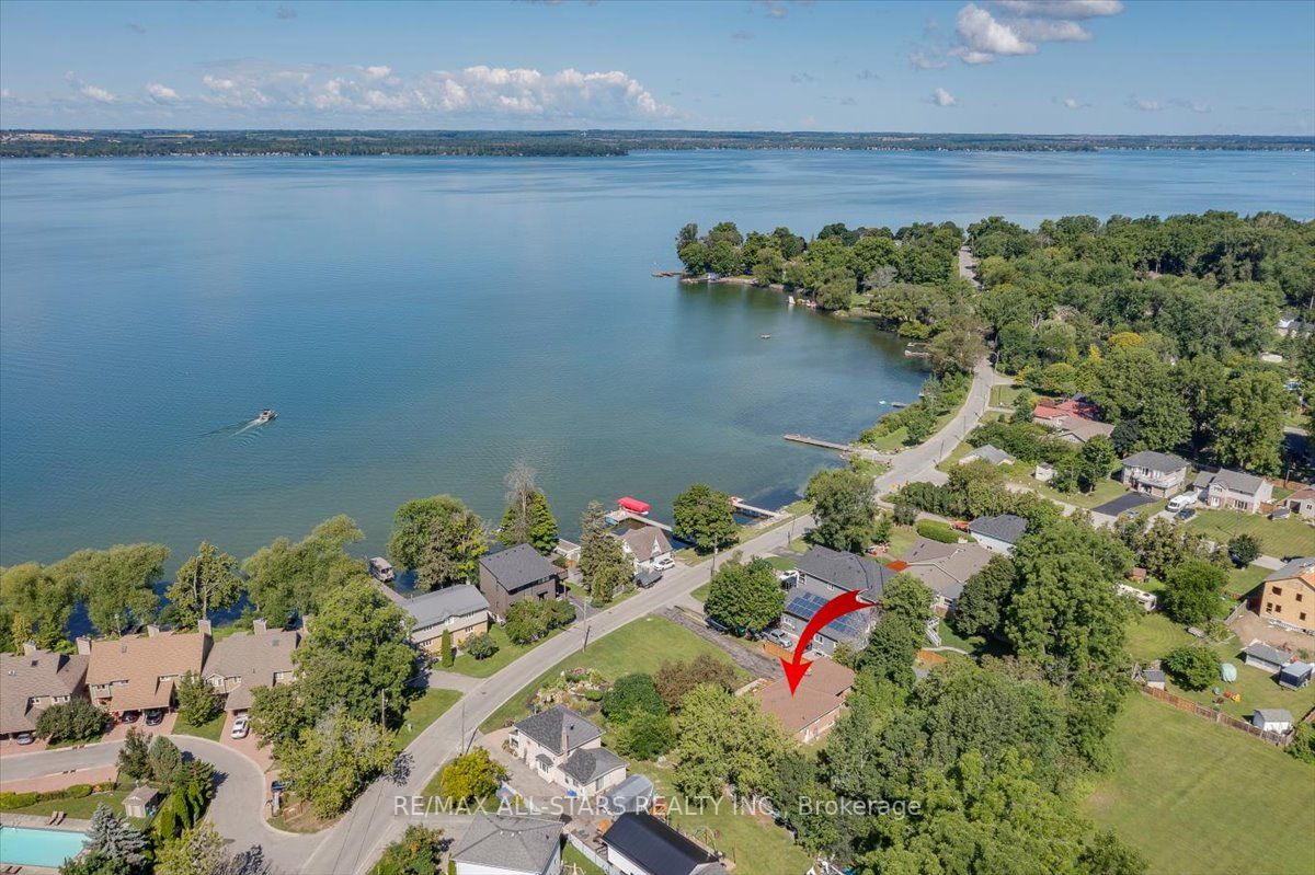 35 Lake Dr N