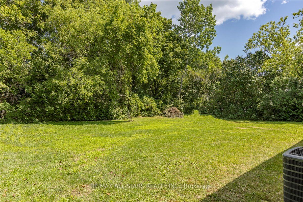 35 Lake Dr N
