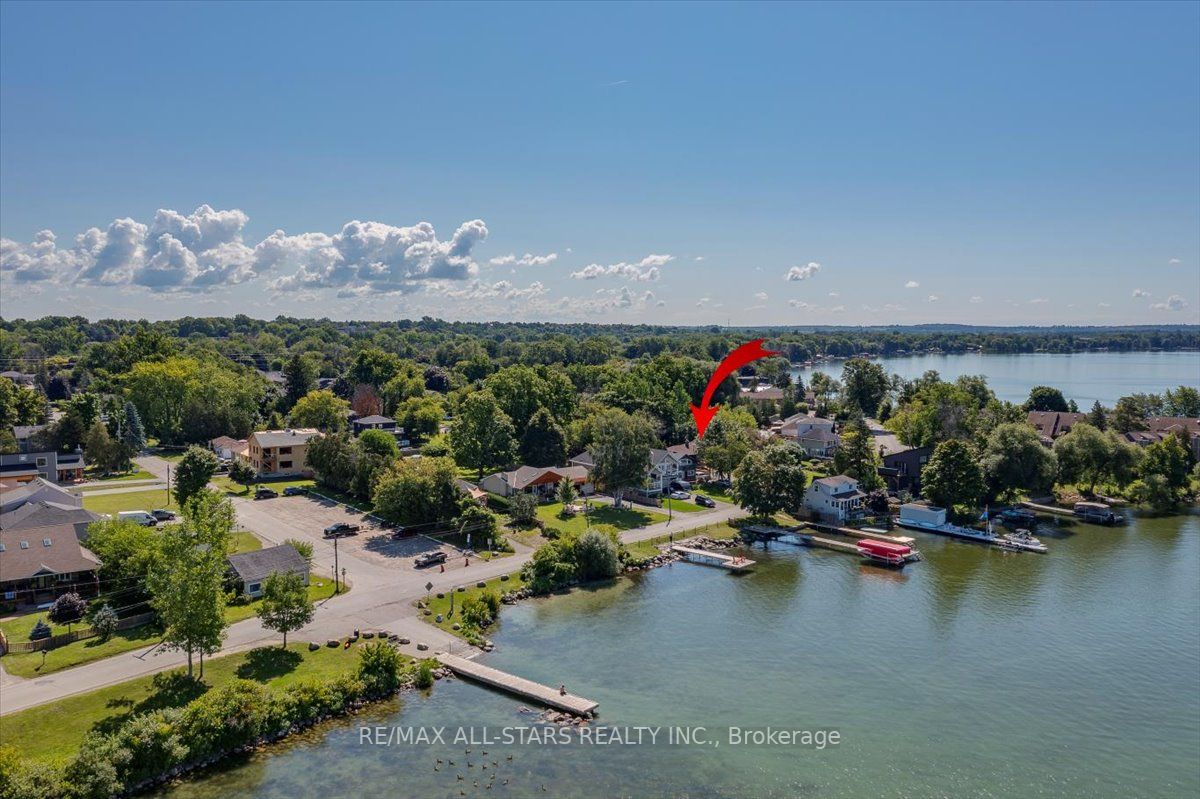 35 Lake Dr N