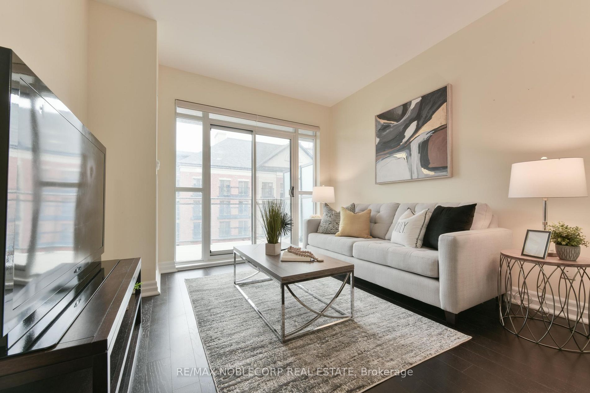 180 John West Way N, #419