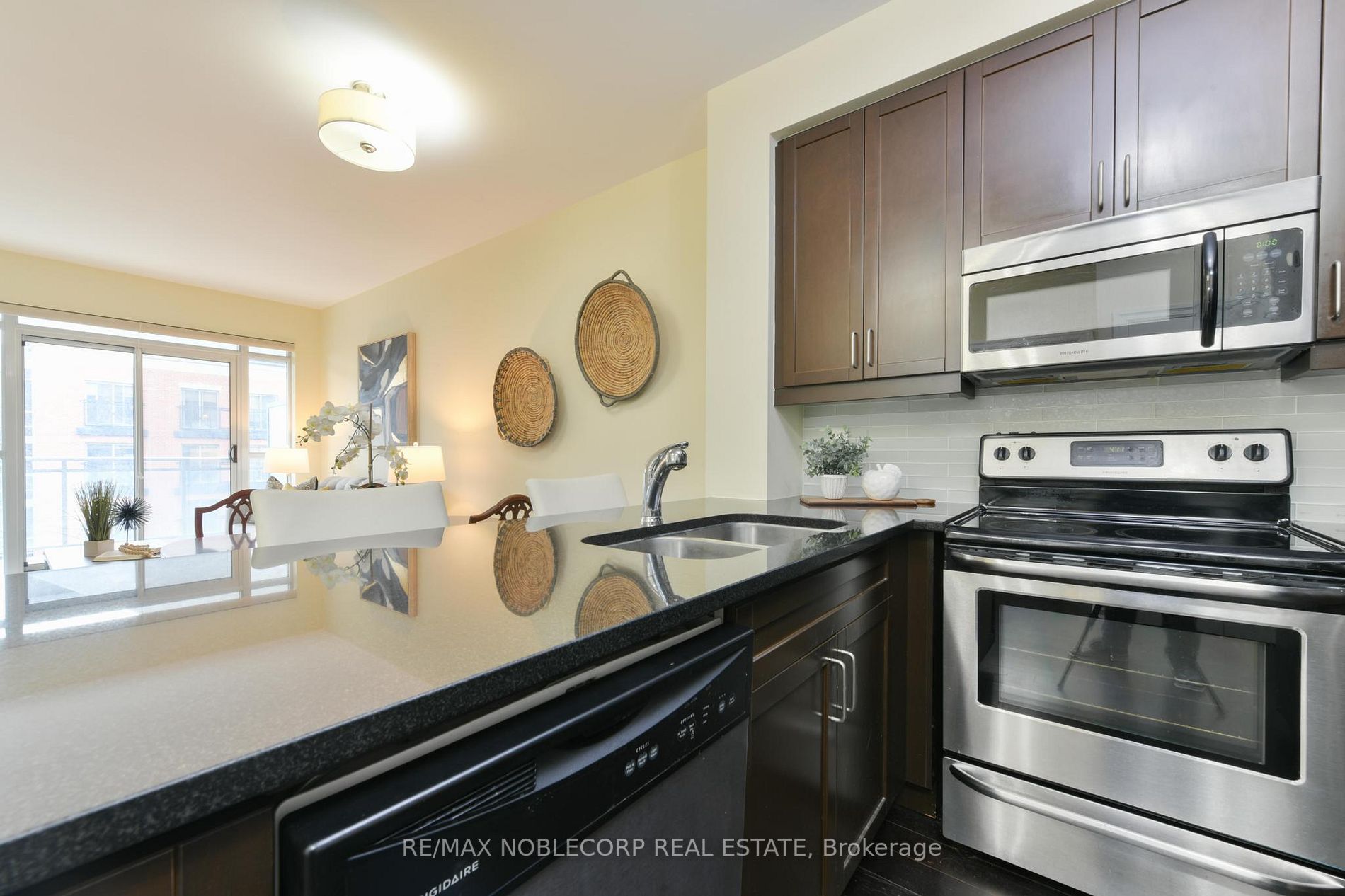 180 John West Way N, #419