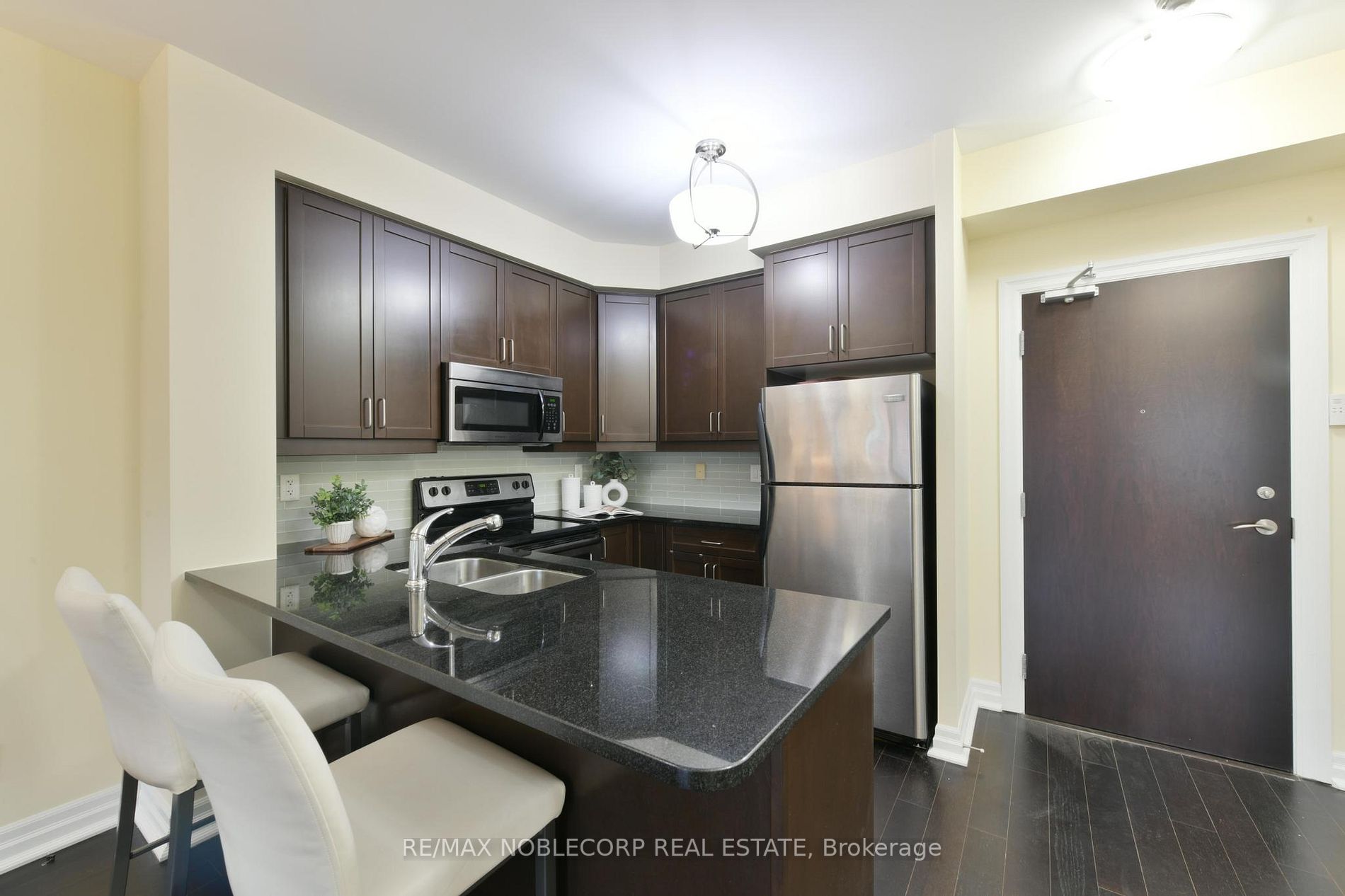 180 John West Way N, #419