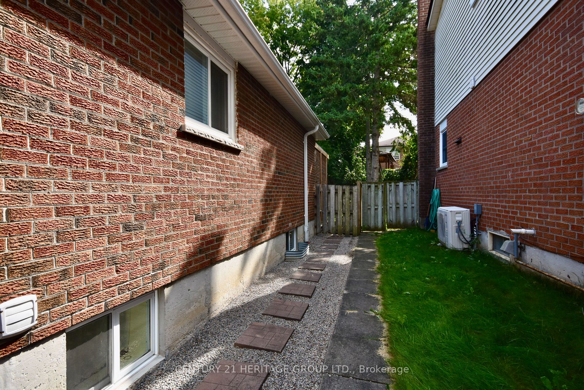 267 Maplegrove Ave