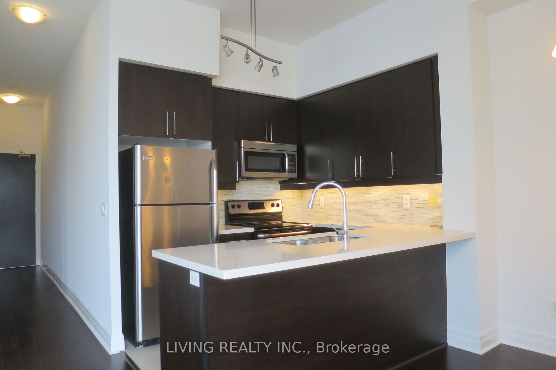 8110 Birchmount Rd, #1401