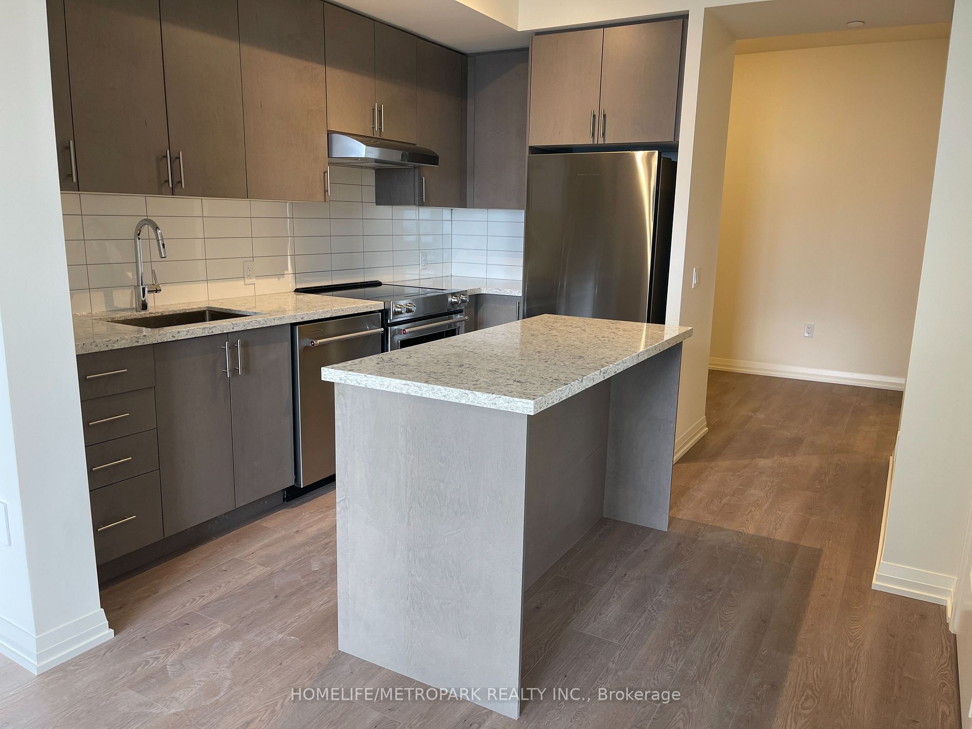 9000 Jane Street, #1506