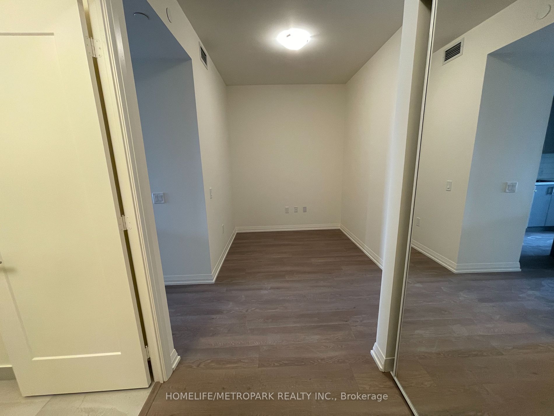 9000 Jane Street, #1506