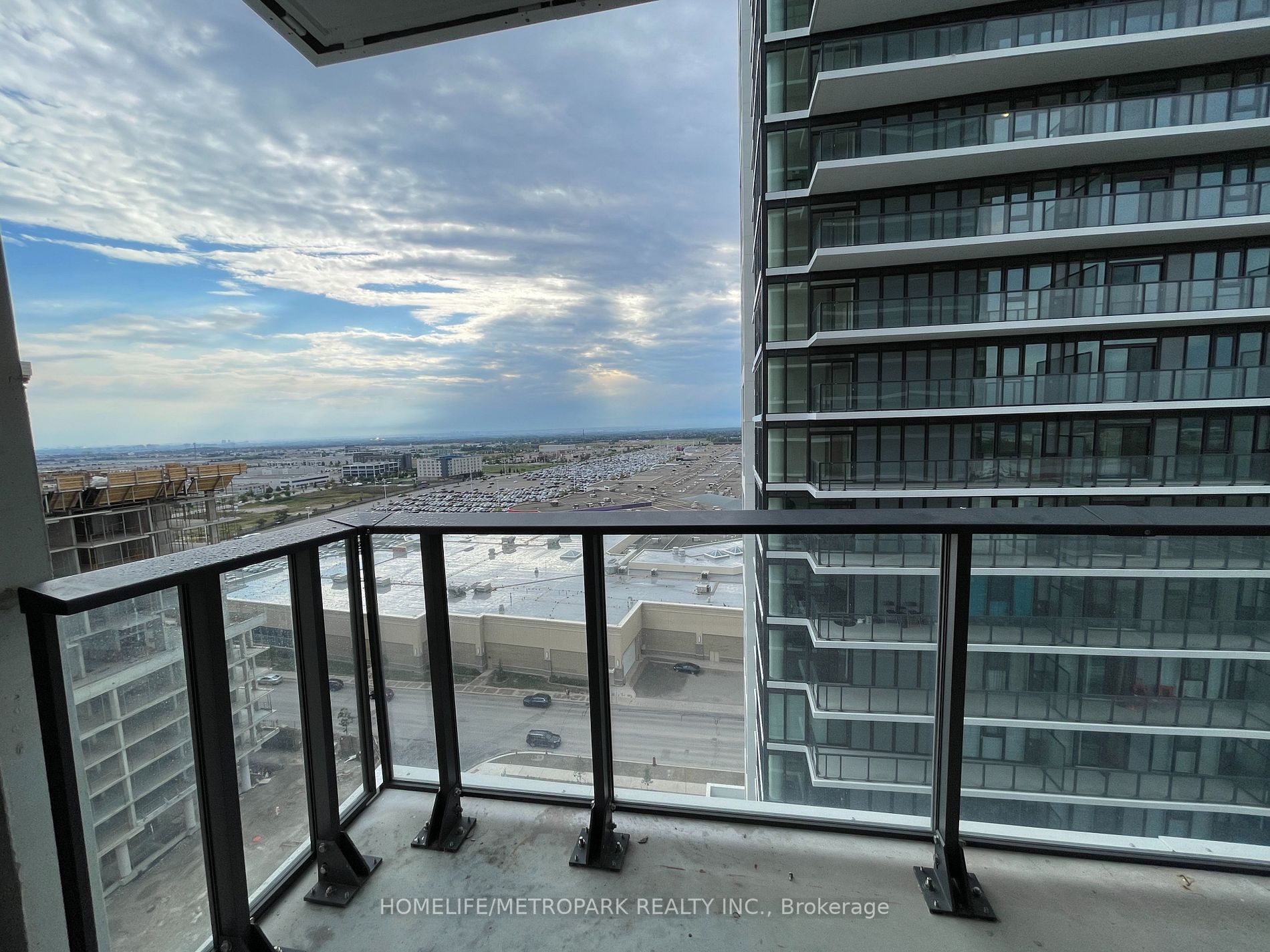 9000 Jane Street, #1506