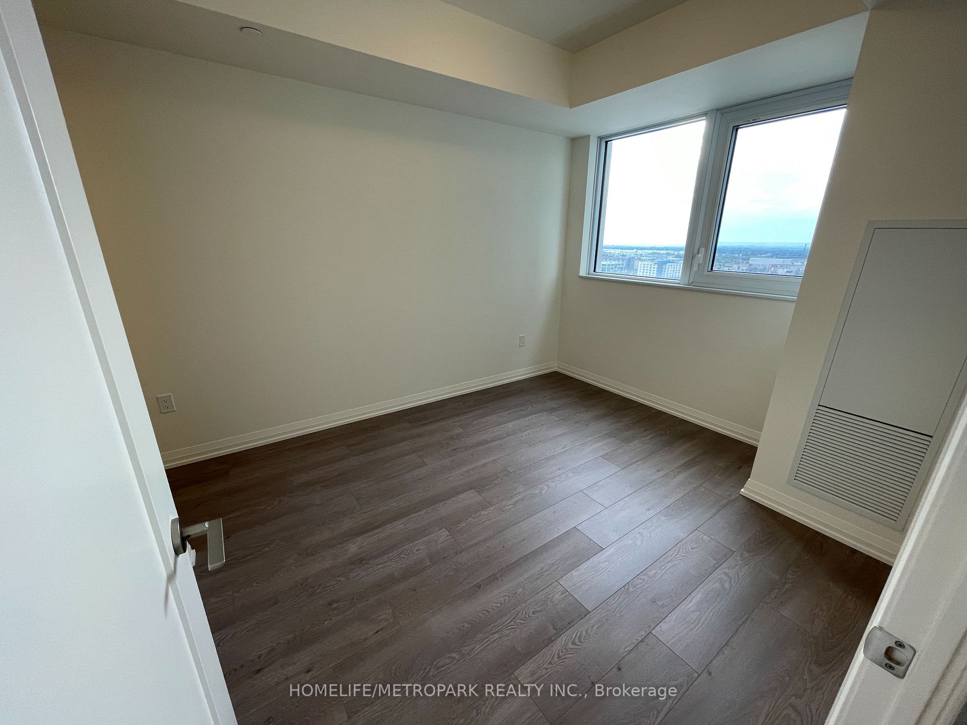 9000 Jane Street, #1506
