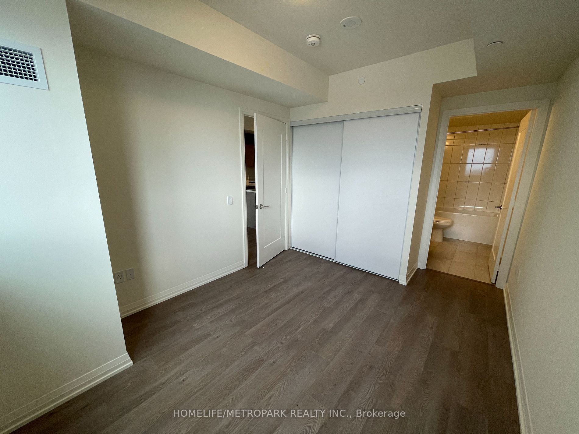 9000 Jane Street, #1506