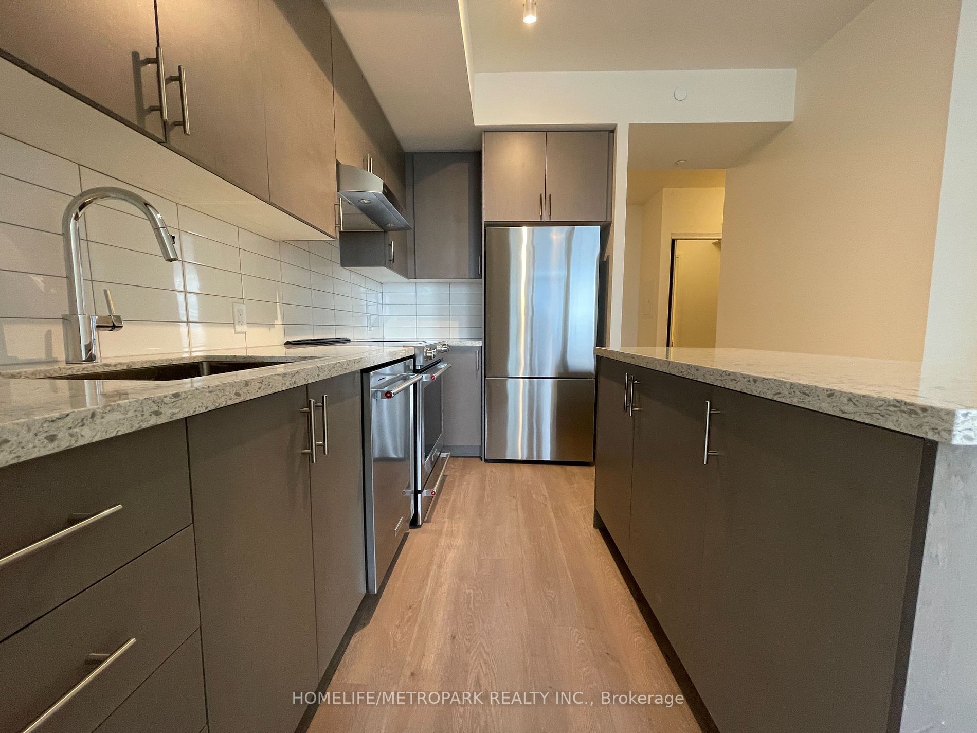 9000 Jane Street, #1506