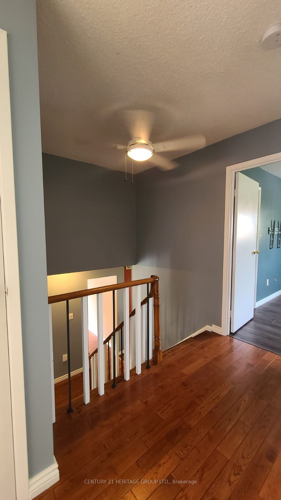 2 Eastman Cres