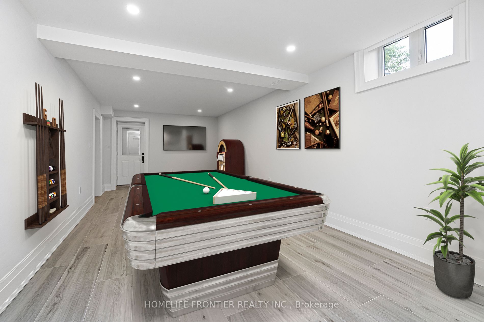 70 Langstaff Rd W