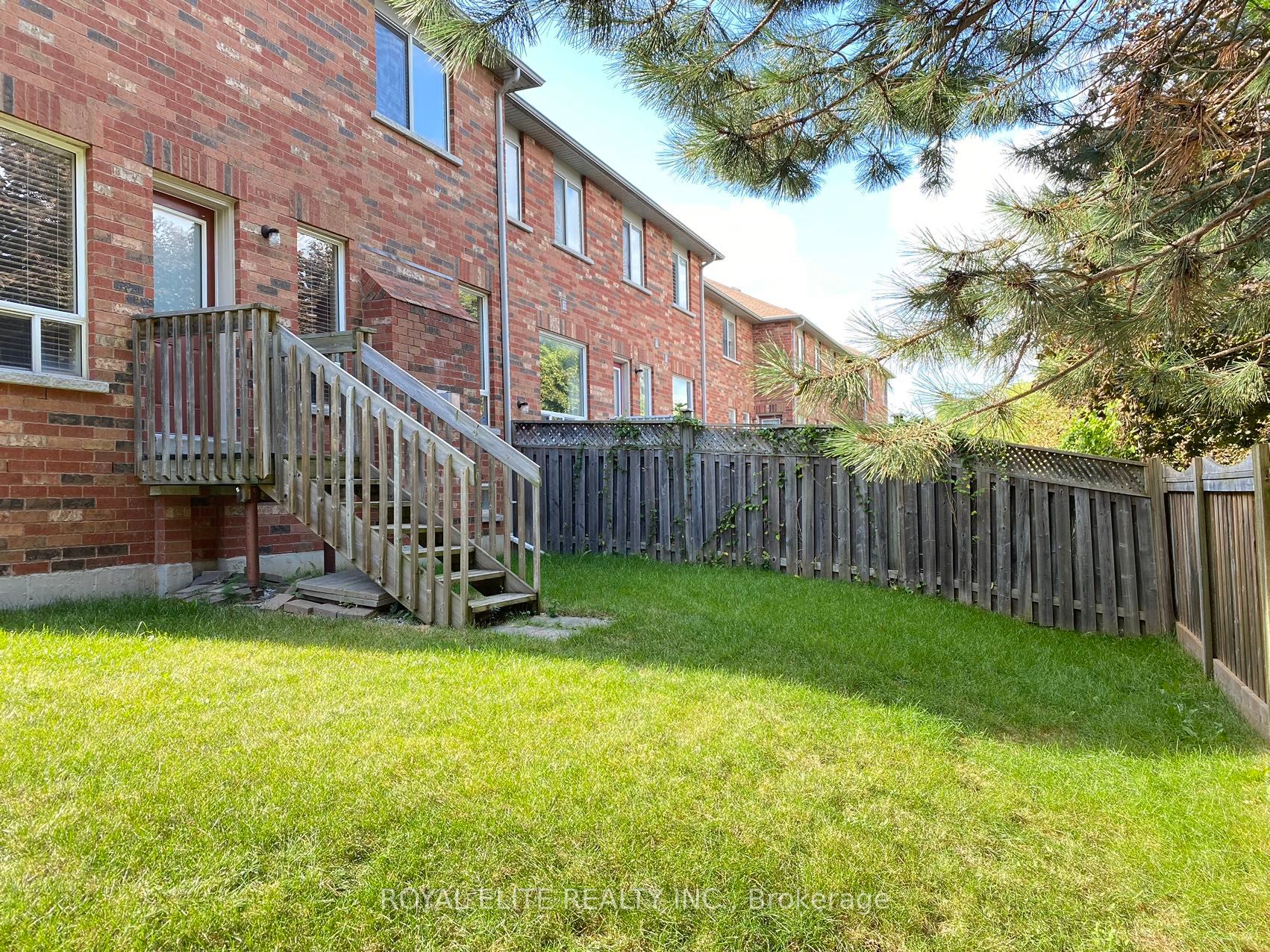39 Levellands Crescent
