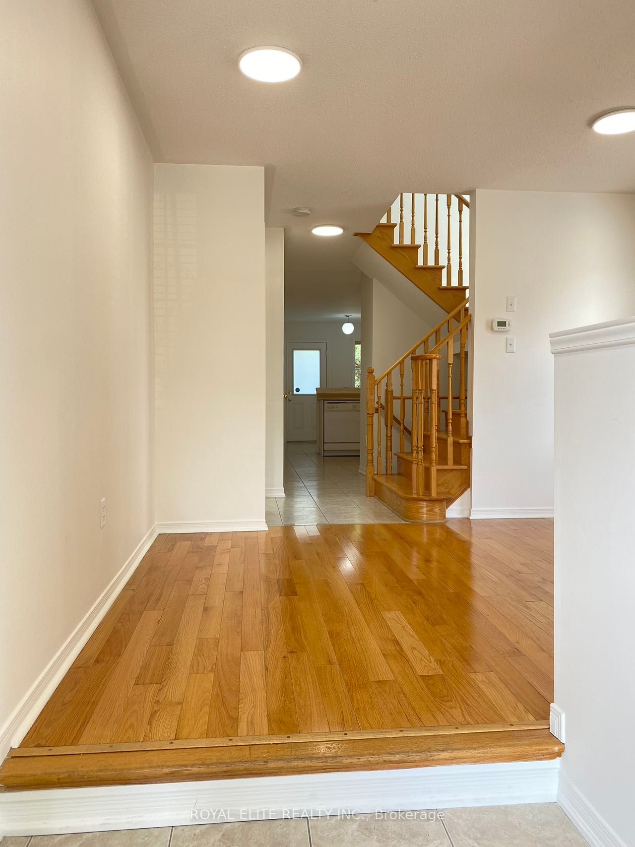 39 Levellands Crescent
