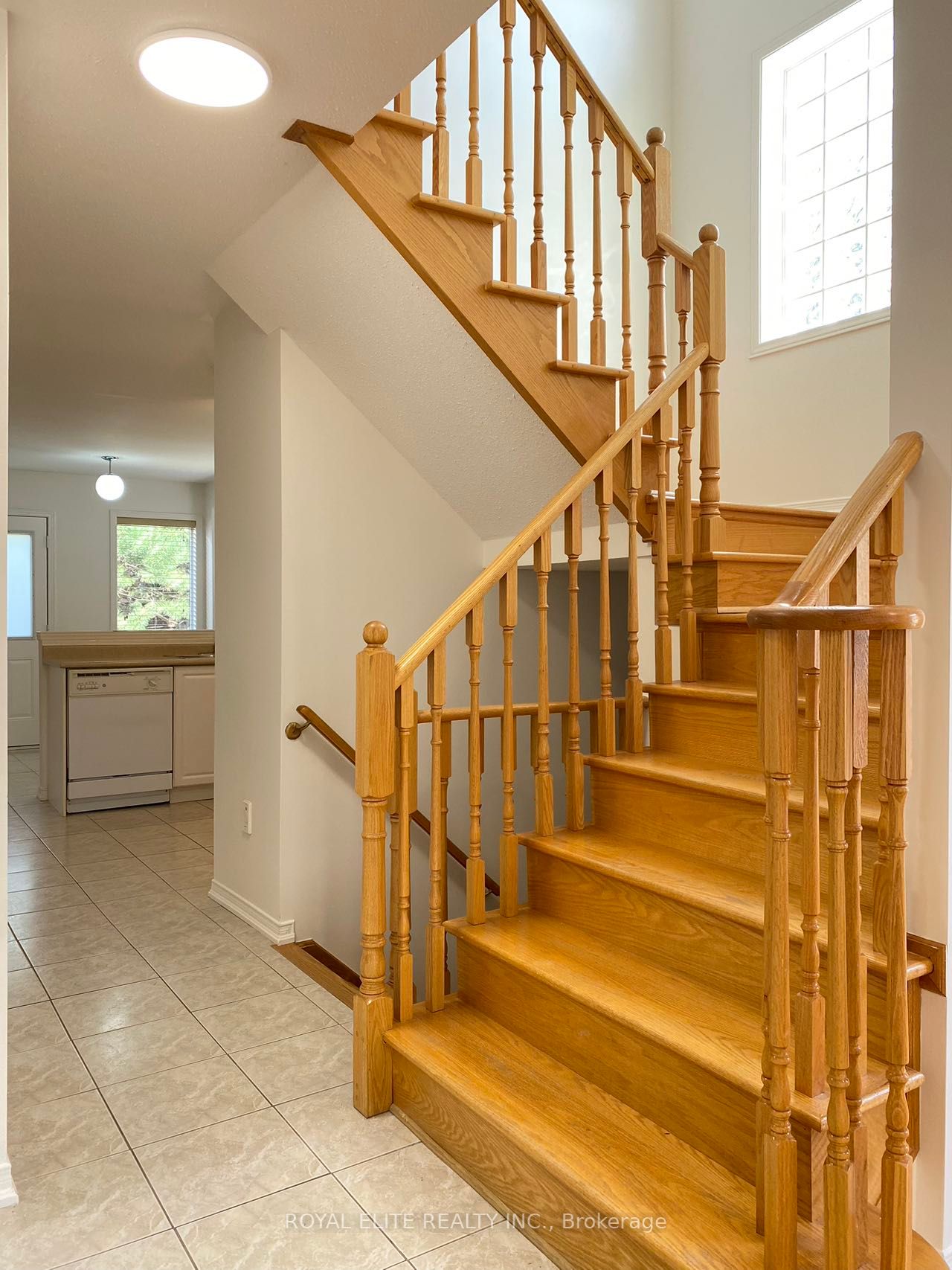 39 Levellands Crescent