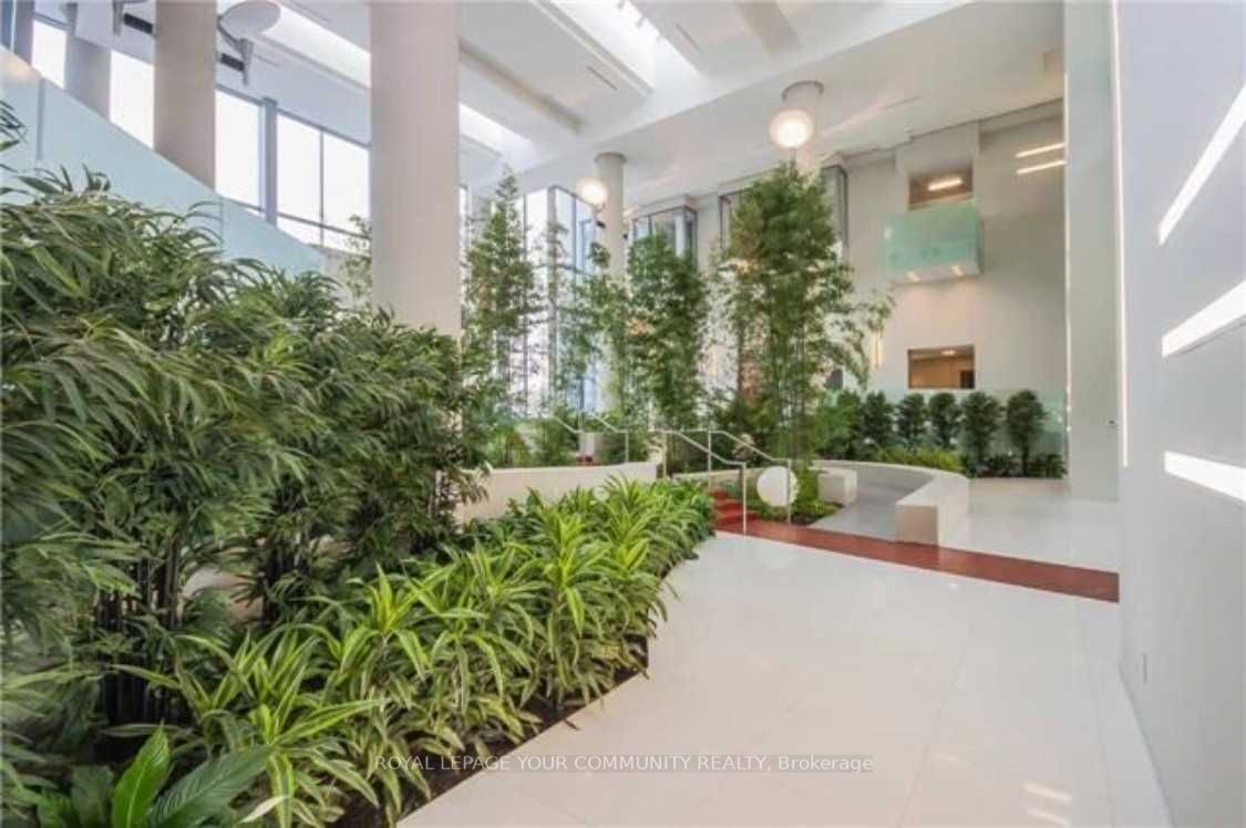 9088 Yonge St, #501