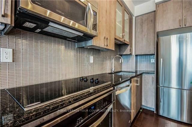 9088 Yonge St, #501