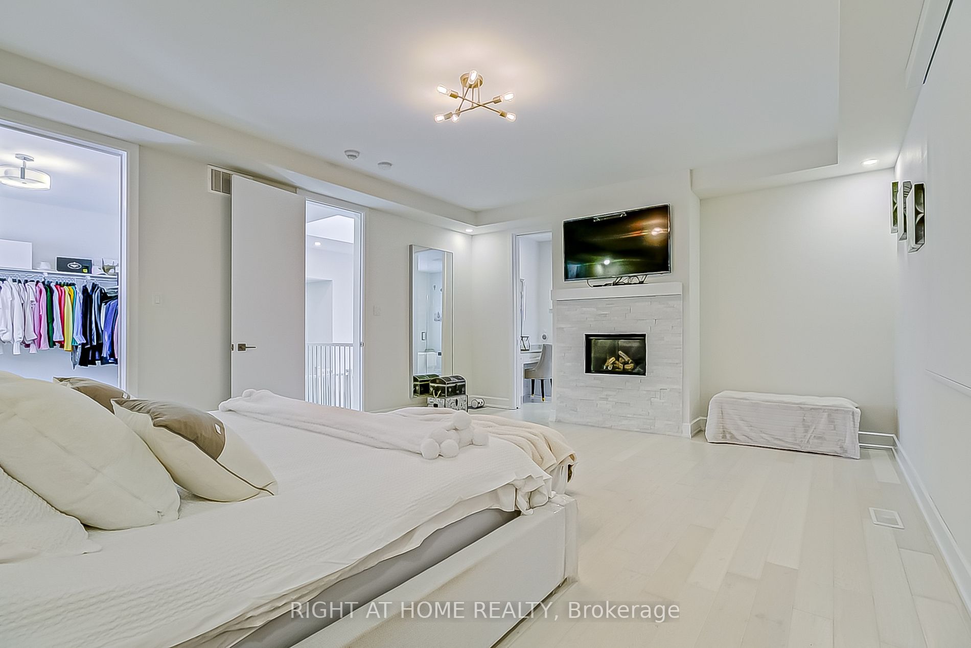 27 A Poplar Dr
