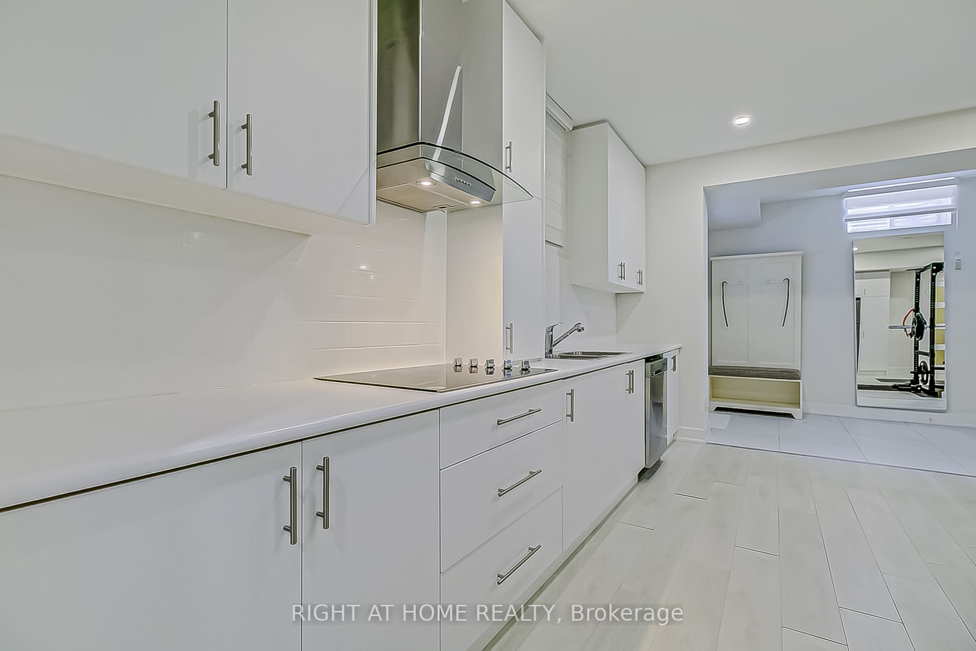 27 A Poplar Dr