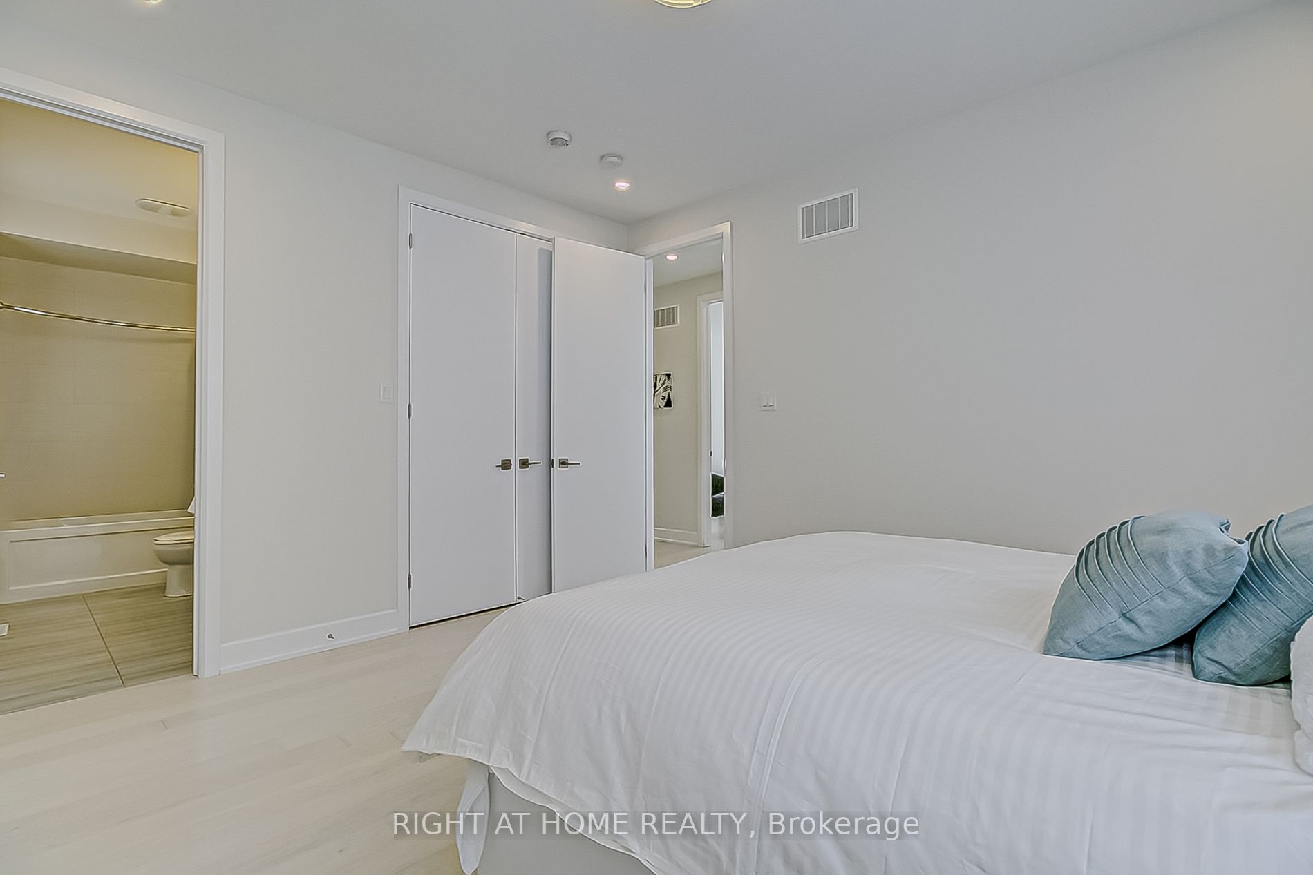 27 A Poplar Dr