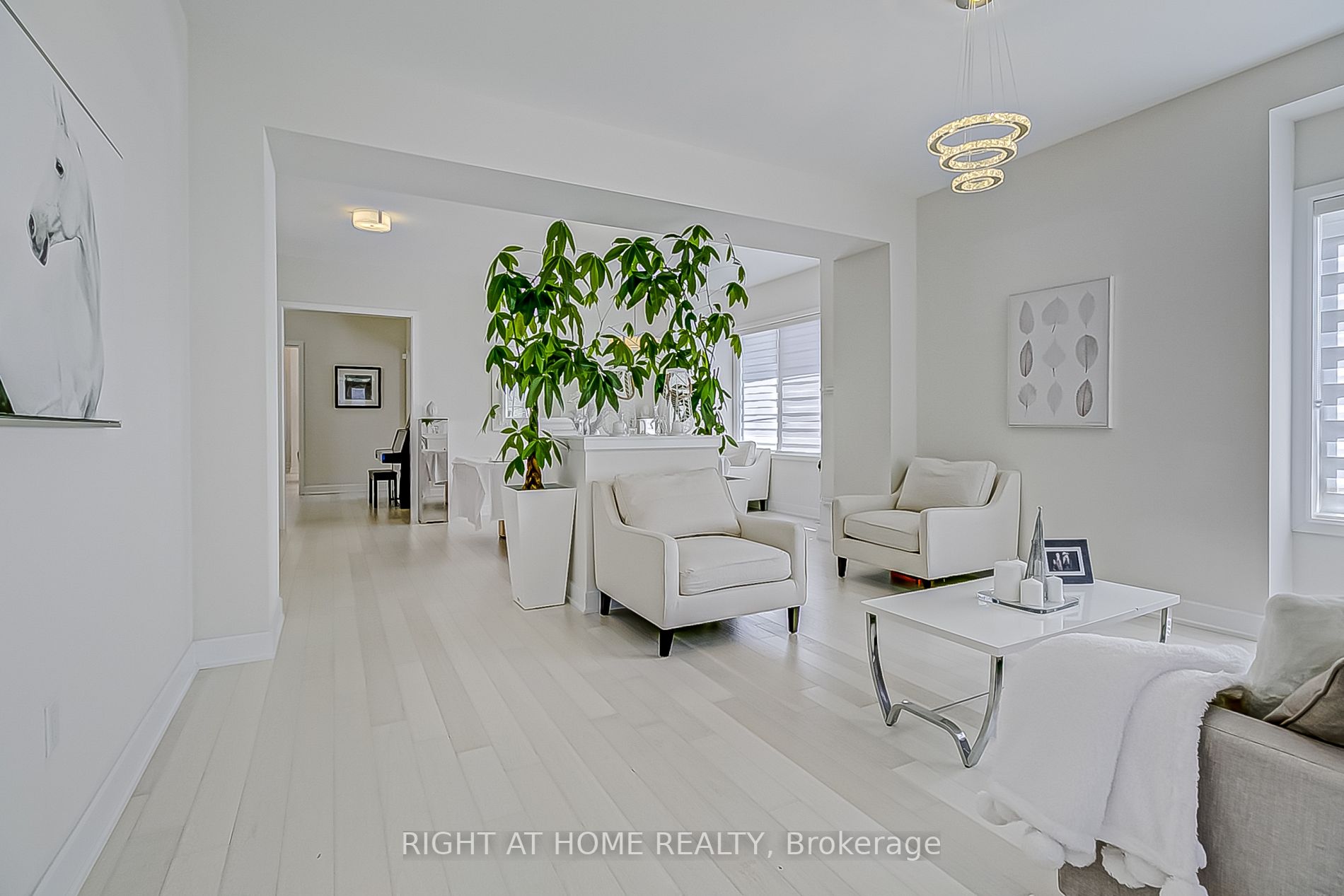 27 A Poplar Dr