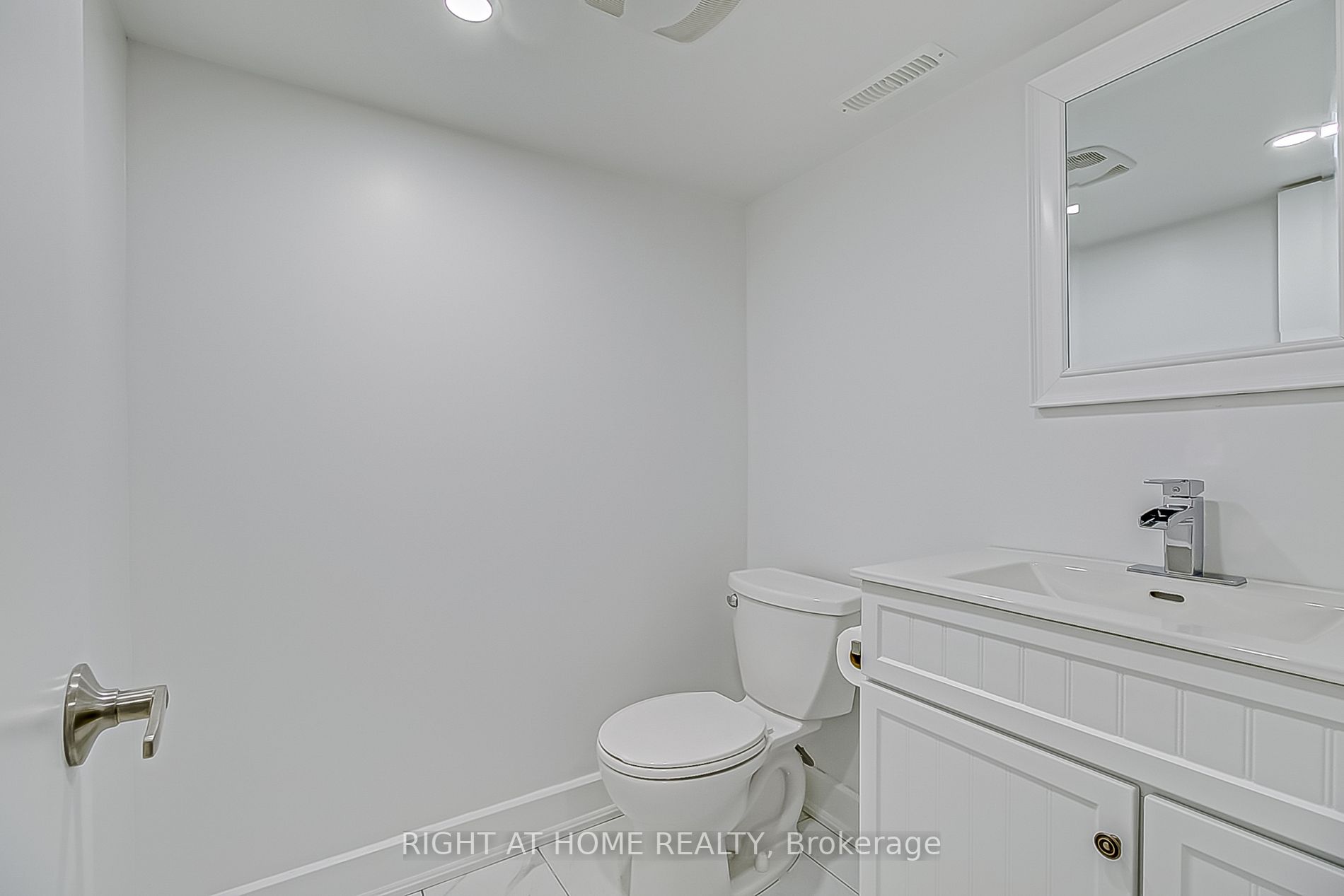 27 A Poplar Dr