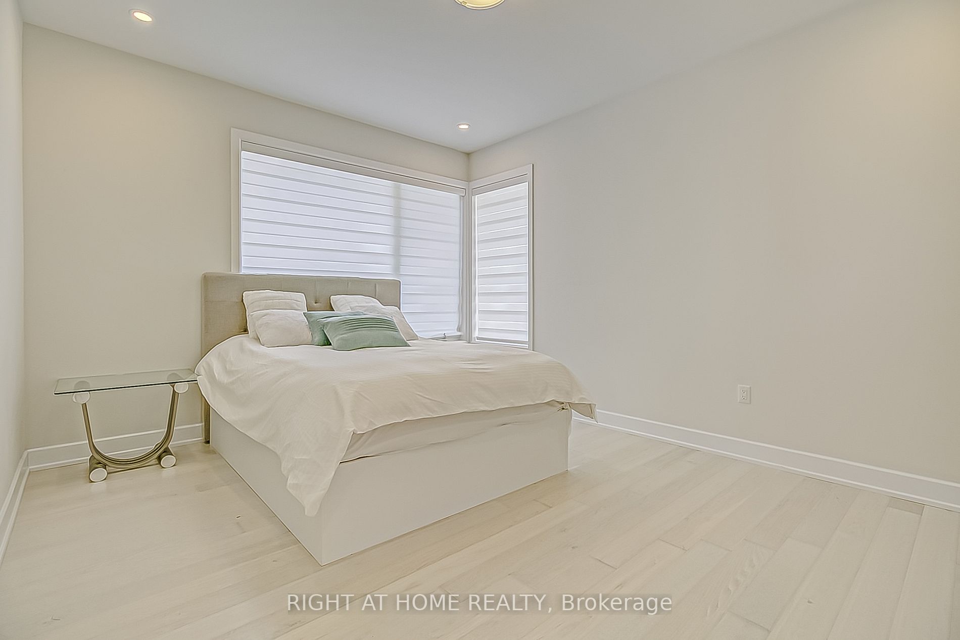 27 A Poplar Dr