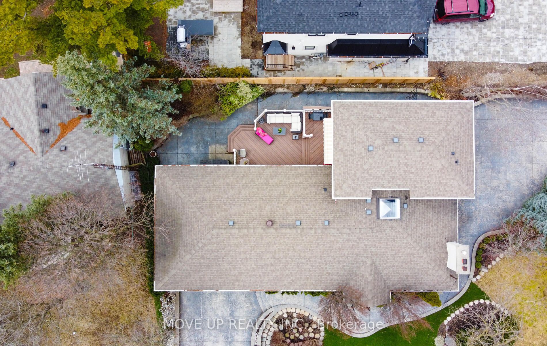 336 Sugar Maple Lane W