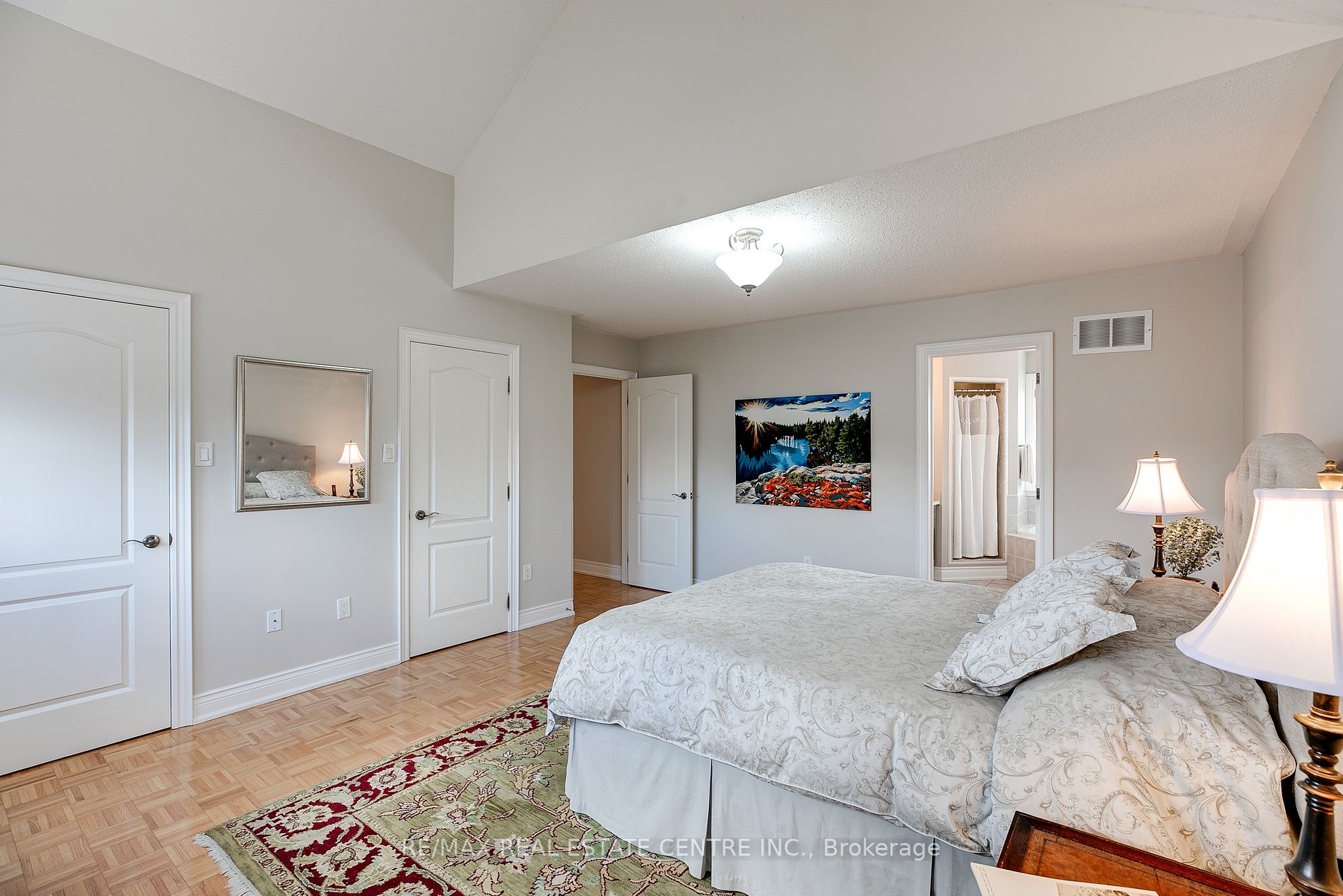 5 Grand Oak Dr