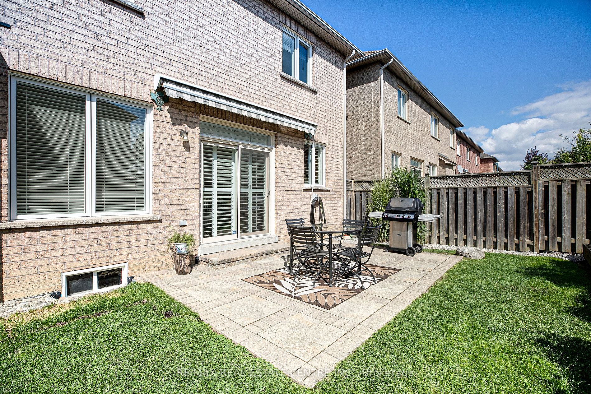 5 Grand Oak Dr
