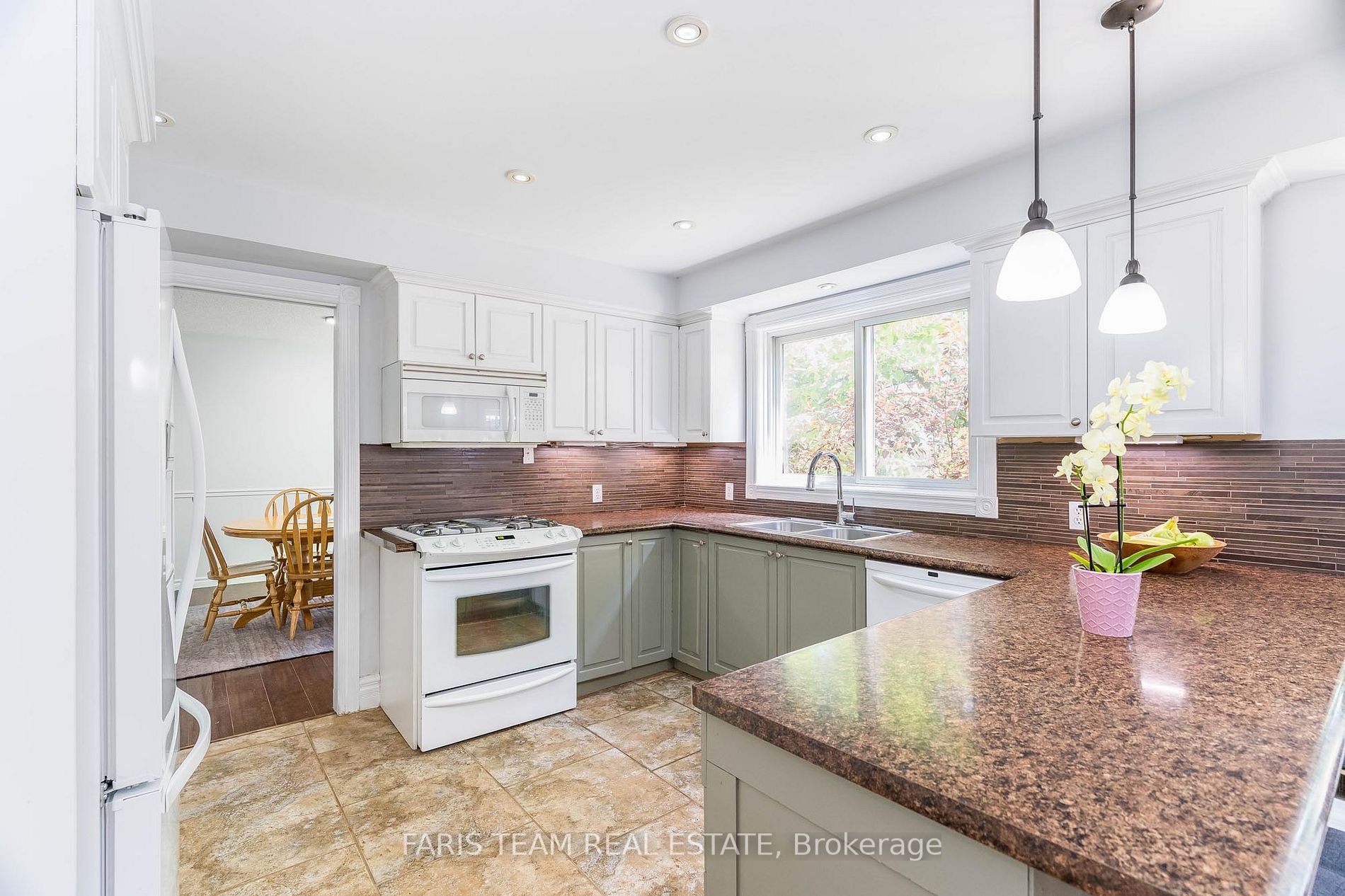 853 Nantyr Dr