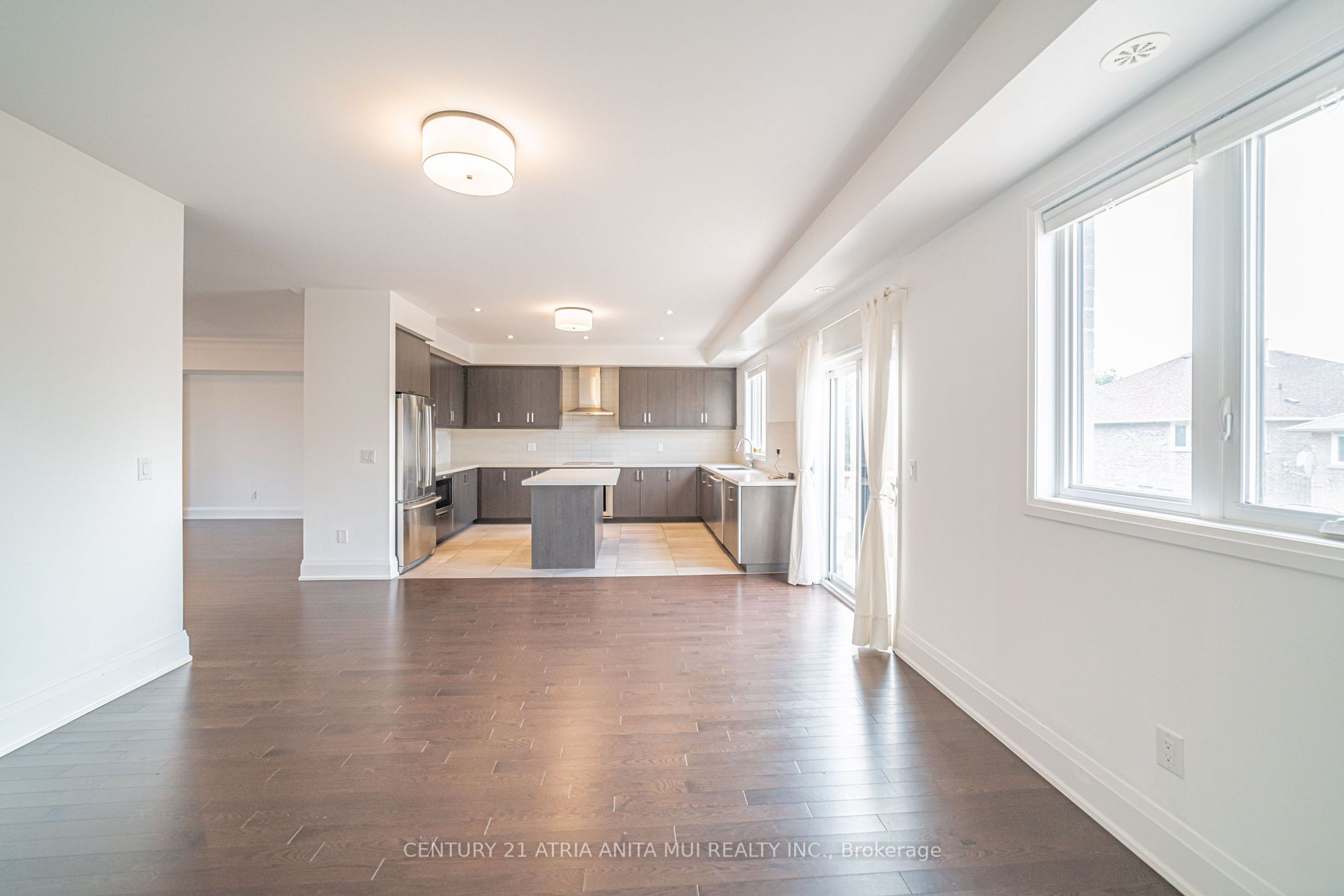 386 Highway 7 E, #Th8