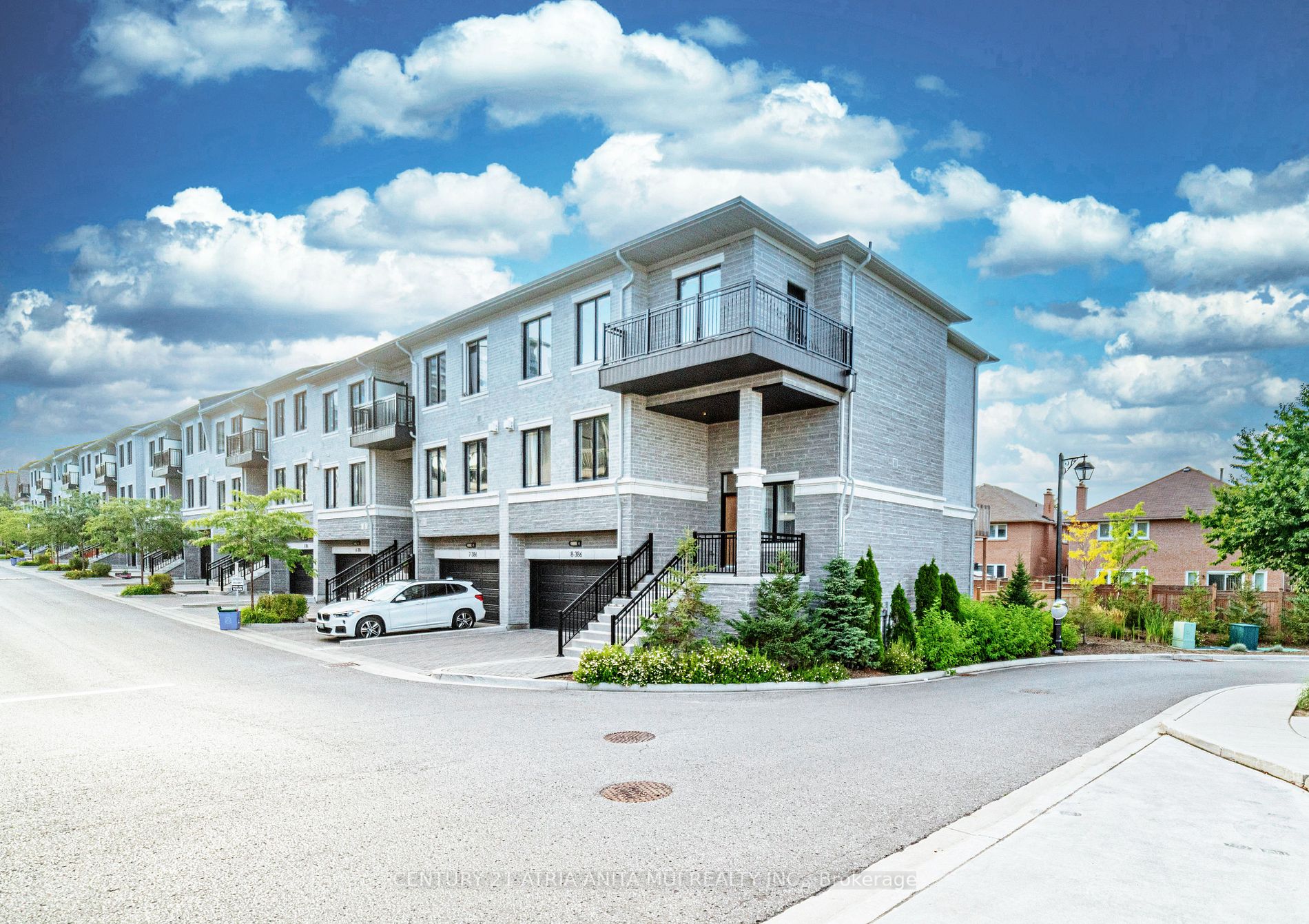 386 Highway 7 E, #Th8