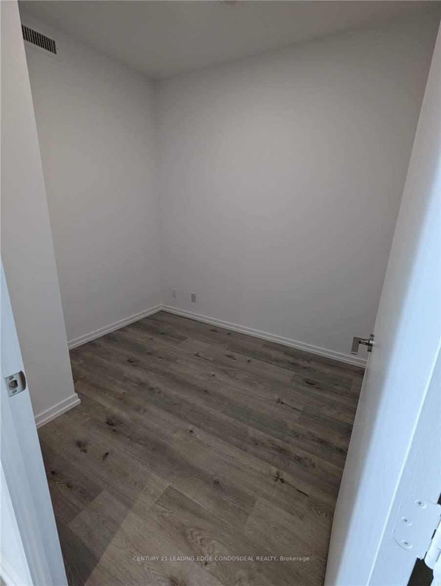 1000 Portage Pkwy, #1906