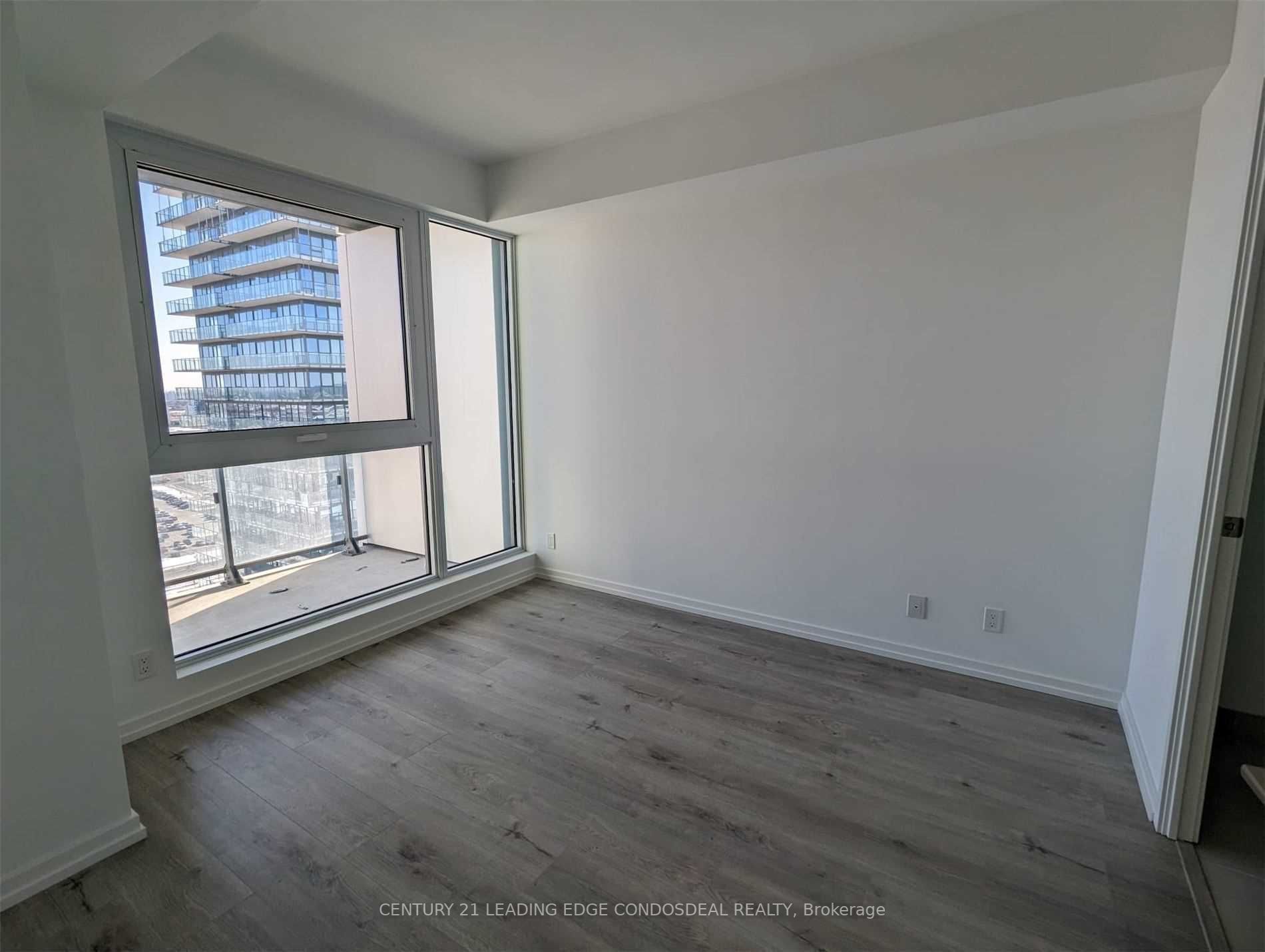 1000 Portage Pkwy, #1906