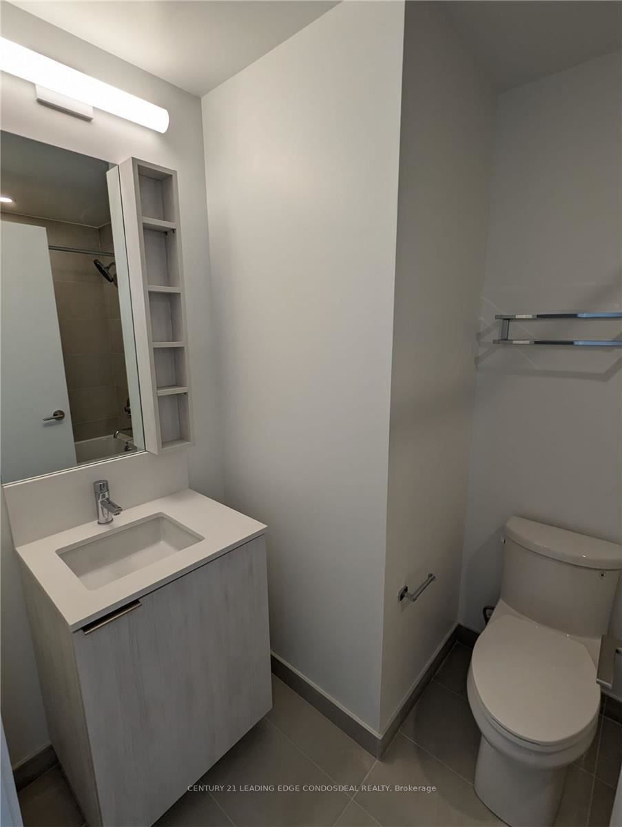 1000 Portage Pkwy, #1906