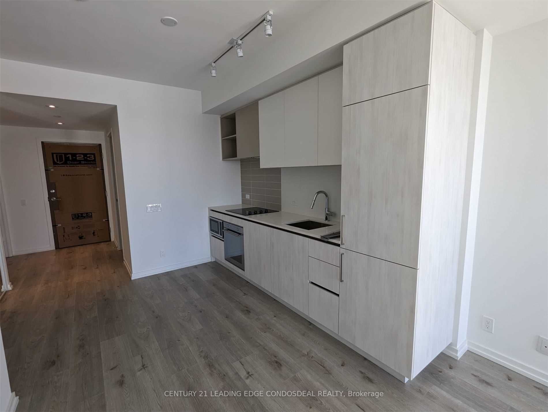 1000 Portage Pkwy, #1906